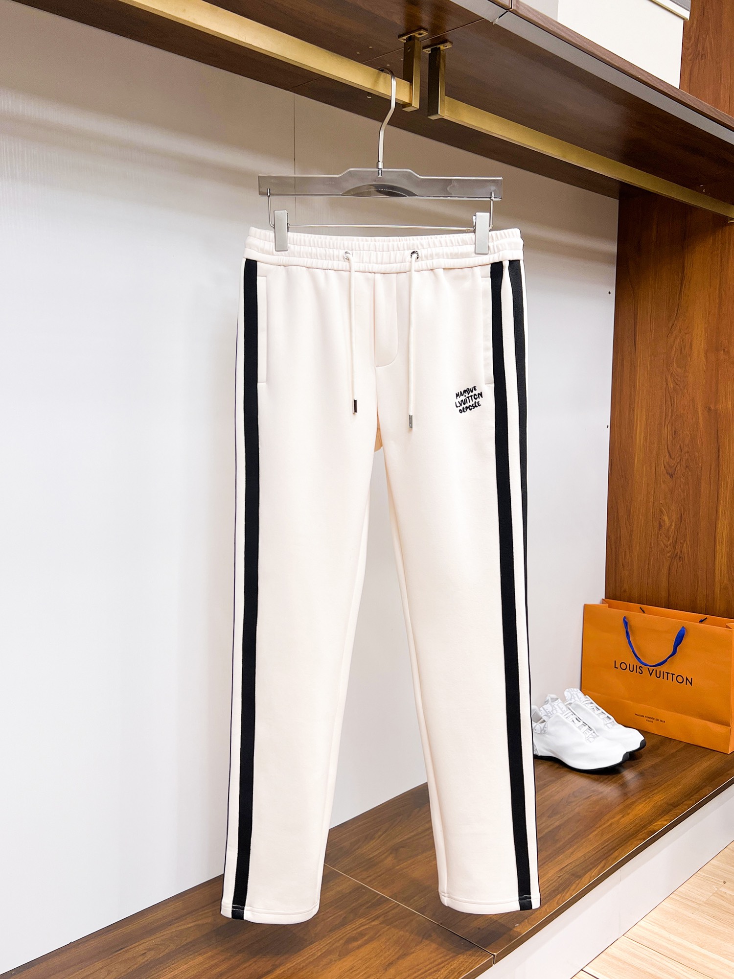 Louis Vuitton Clothing Pants & Trousers Fall/Winter Collection Casual