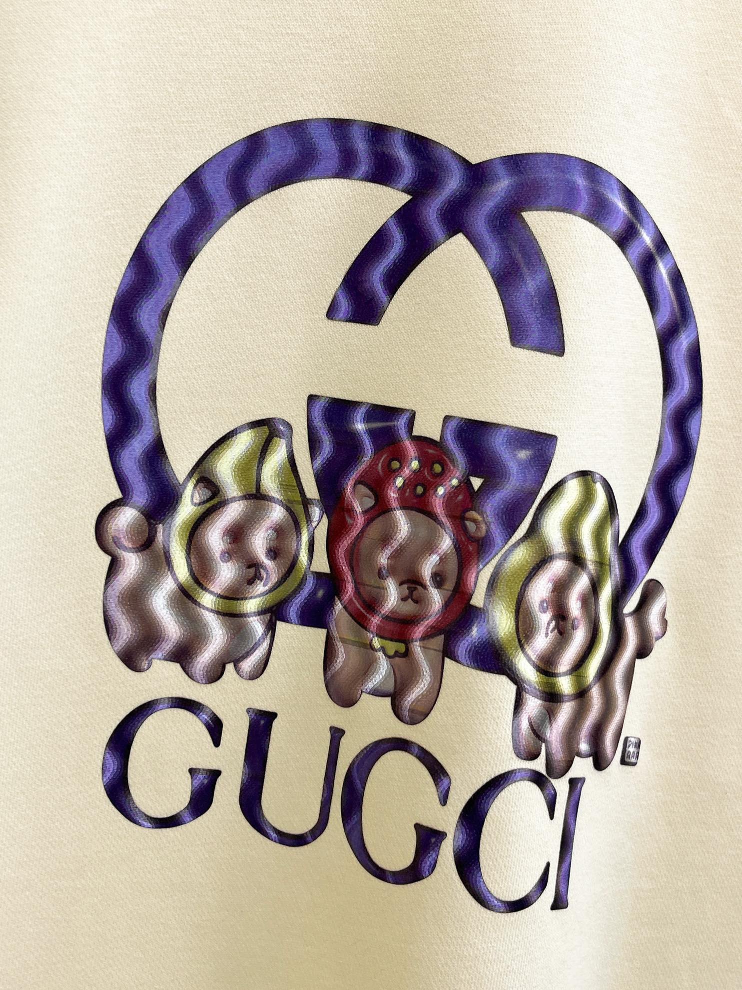 Gucci 2025 Fall/Winter Collection Cotton Sweatshirt with Velvet Logo 4 i1728968811 5571 2