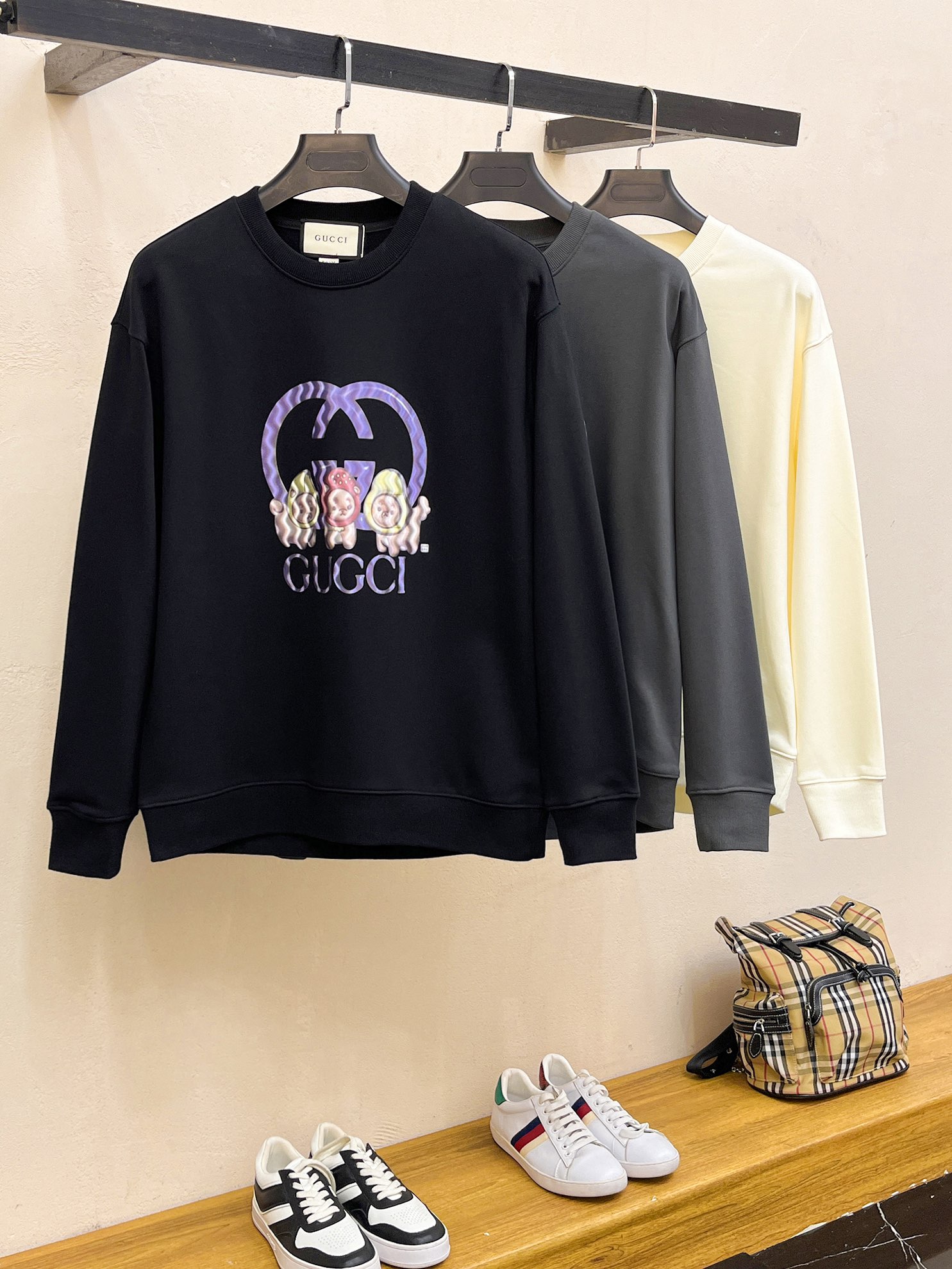 Gucci 2025 Fall/Winter Collection Cotton Sweatshirt with Velvet Logo 10 i1728968811 6865 1