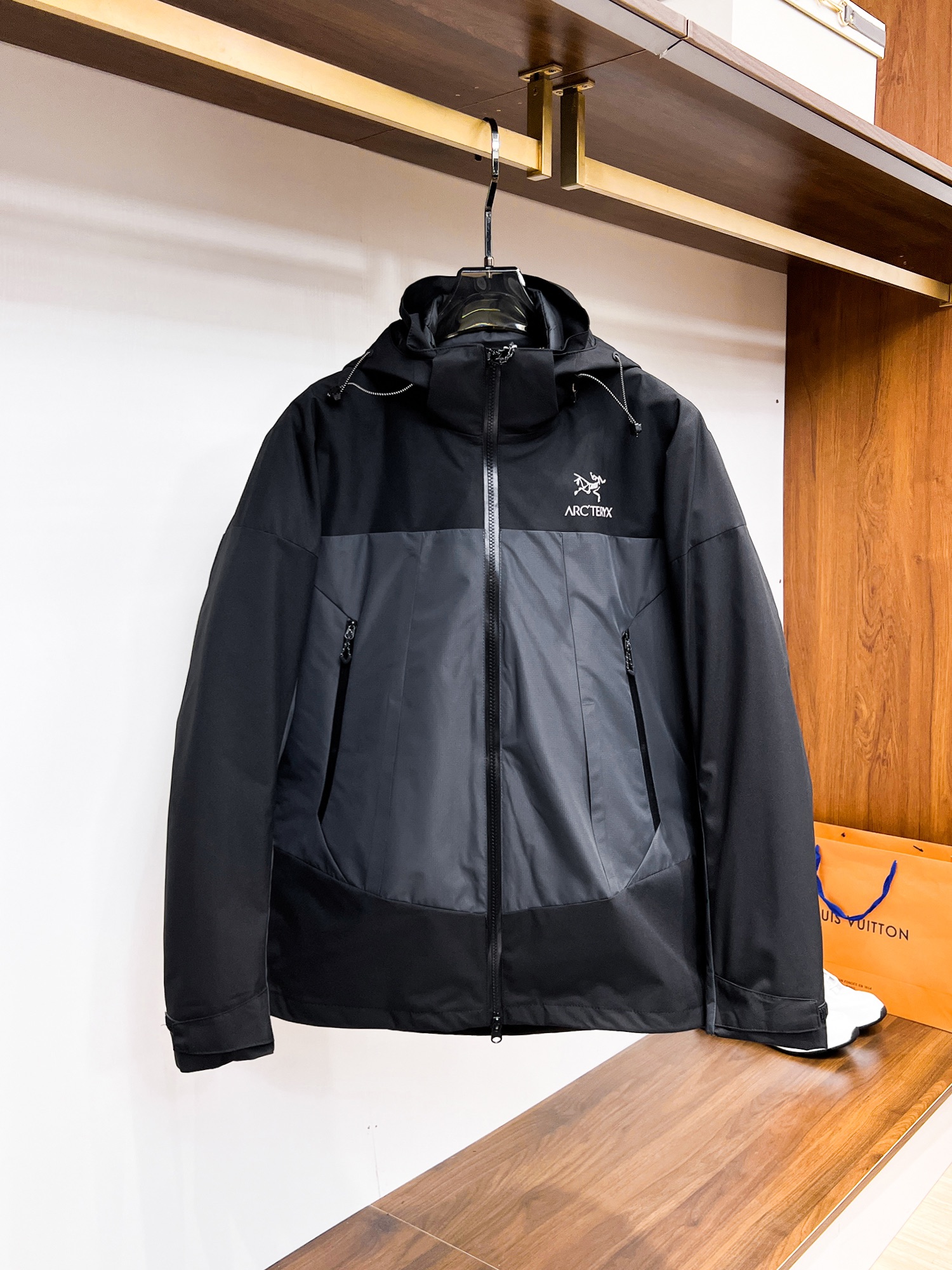 新款来袭 最高版本【始祖鸟】 三合一功能性户外性能 防风，防雨，90绒，ARCTERYX 始祖鸟硬壳顶级