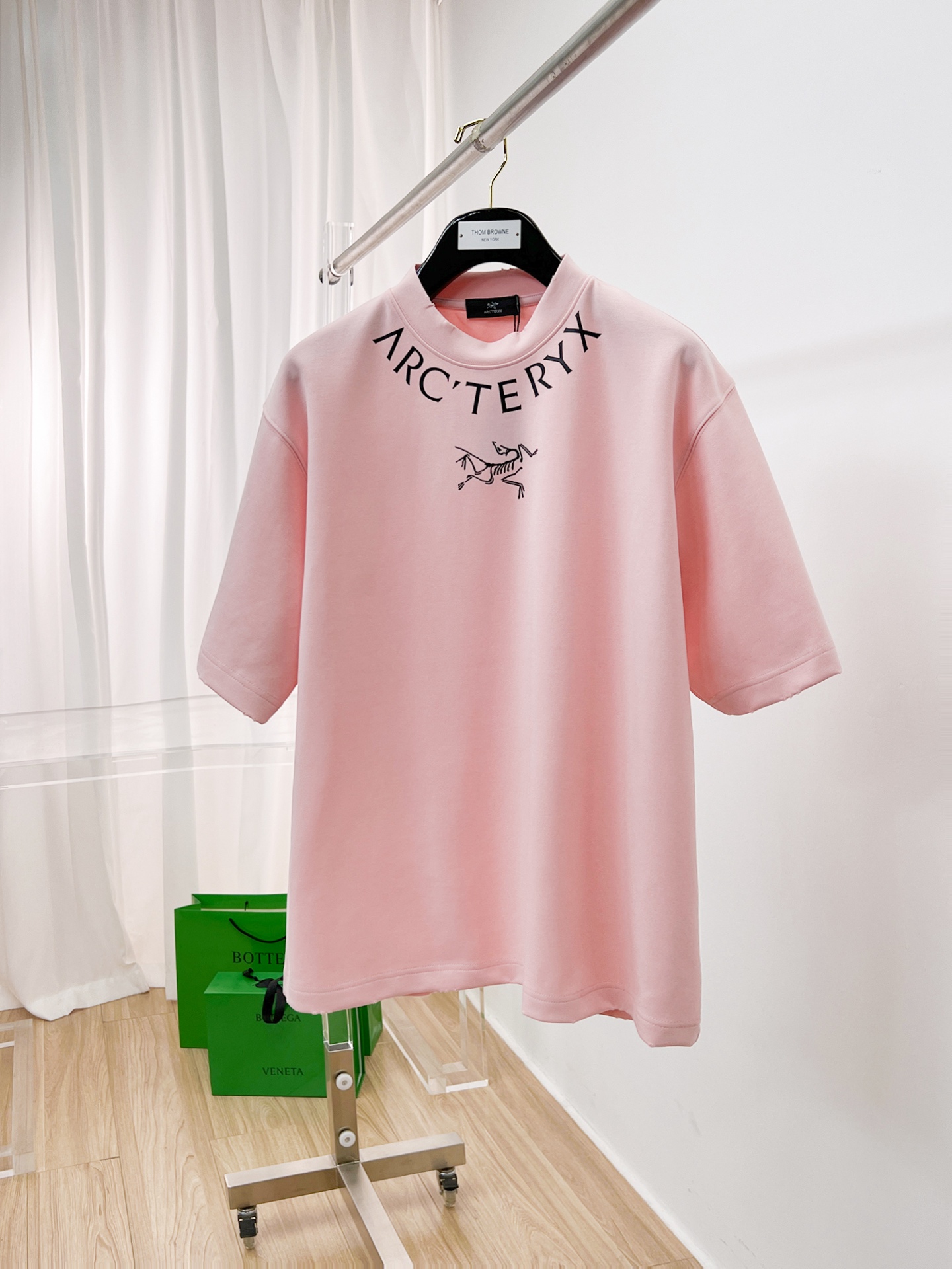 NO:118719,Archaeopteryx 2025 autumn and winter new thickened original single men's casual base short-sleeved T-shirt!  High-end customization, high-end version, fashionable and versatile, loose version, original imported gram double-strand pure cotton fabric, threaded cuffs, neckline hem, super soft and delicate, skin-friendly and comfortable to wear, high-end boutique, OEM, fine-made top body, very good, men's essential items, three-standard size M-2XL maximum size can be worn about 200 catties,, jil sanderarc'teryx, T-shirt,tees, t-shirt,alexander wang19860909始祖鸟家2025秋冬新款加厚原单男士休闲打底短袖T恤！高端定制 高版本 时尚百搭爆款宽松版型原版进口克双股纯棉面料 螺纹袖口.领口衣摆 手感超柔软细腻 穿着亲肤舒适 高端精品 代工厂精细做上身非常赞 男士必备单品 三标齐全 尺码M-2XL最大码可穿200斤左右,,jil sanderarc'teryx,T-shirt,tees，t-shirt,alexander wang,Men's clothing