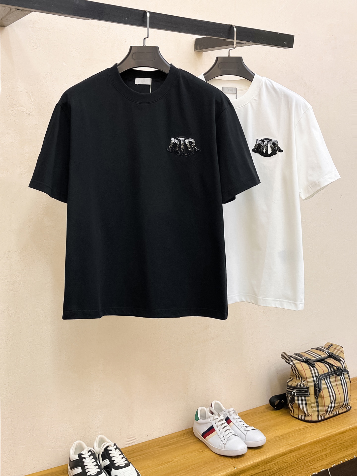ss迪奥纯棉最新面料经典标识图案logo时尚简约潮流短袖，最顶级的品质专柜原单短袖，顶级制作工艺进口面料
