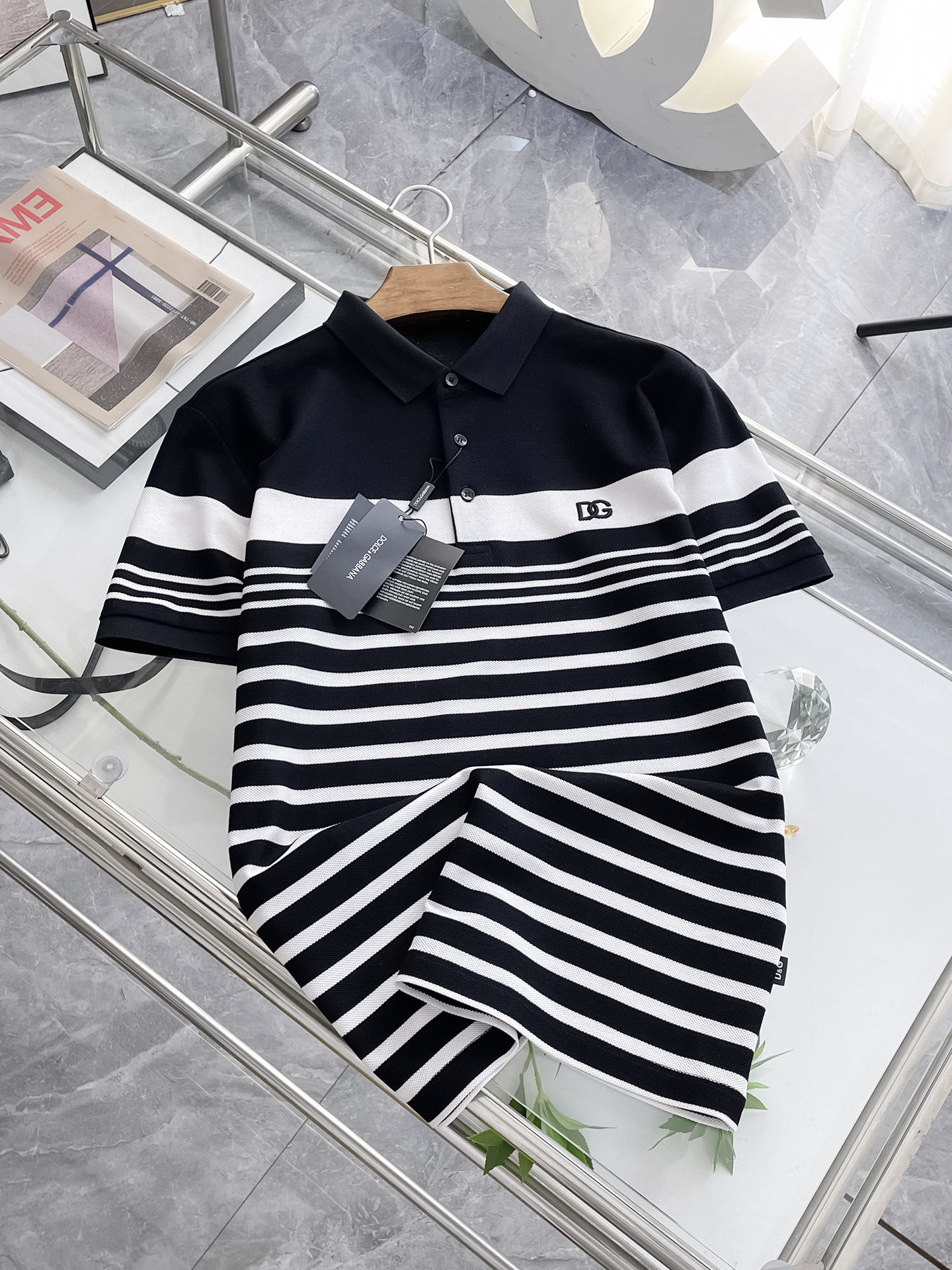 NO:121156,Dolce & Gabbana DG Xinjiang long lint cotton fabric soft, comfortable and breathable 2025 summer limited short-sleeved Polo series -,Dolce & Gabbana,Dolce & Gabbana,T-shirt,alexander wang19860909杜嘉班纳 DG 新疆长绒棉 面料柔软舒适透气 2025 夏季 限量款短袖Polo系列 -,,Dolce&Gabbana,Dolce&Gabbana,T-shirt,alexander wang,Men's clothing