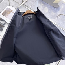 爆款来袭 始祖鸟 25ss新款轻薄硬壳冲锋衣百搭户外男女同款🔥采用原厂GORE-TEX科技面料细节辅料全 爆款来袭 始祖鸟 25ss新款轻薄硬壳冲锋衣百搭户外男女同款🔥采用原厂GORE-TEX科技面料细节辅料全