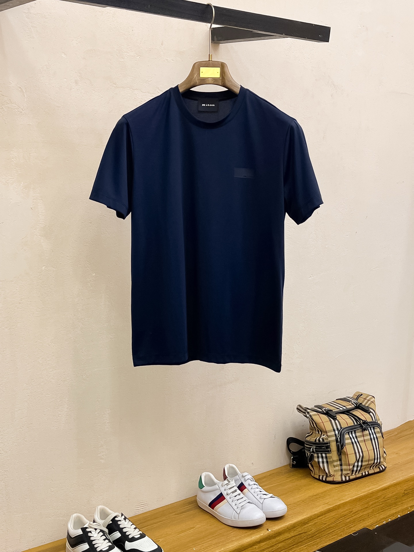 NO:160611,Kiton high-end customization plain fabric soft, comfortable and breathable 2025 summer limited round neck short sleeve series -3xl,,T-shirt,alexander wang19860909kiton 高级定制 平纹面料柔软舒适透气 2025 夏季 限量款圆领短袖系列 -3xl,,T-shirt,alexander wang,Men's clothing