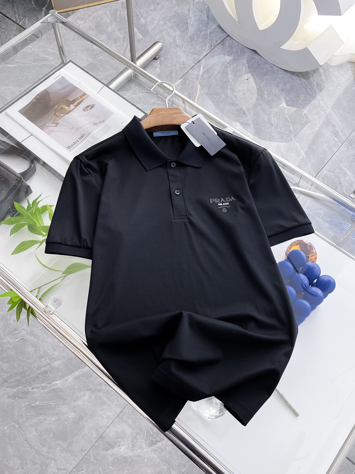 普拉达 高级定制 平纹面料柔软舒适透气2025 夏季 限量款短袖Polo系列𝗦𝗜𝗭𝗘：𝗠-3xl