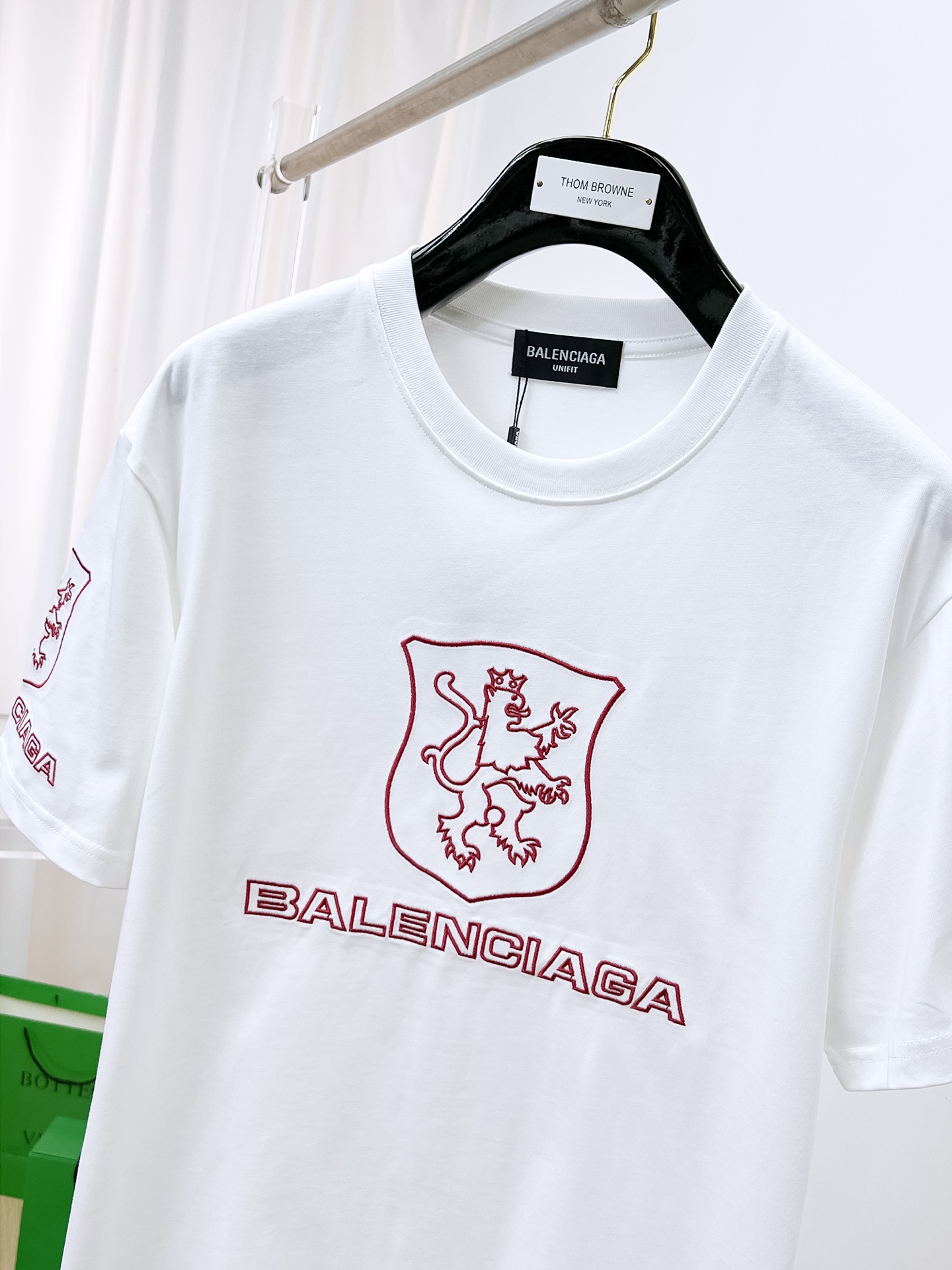 ss巴黎世家纯棉最新面料（最高版本）经典标识图案logo时尚简约潮流短袖，最顶级的品质专柜原单短袖，顶级