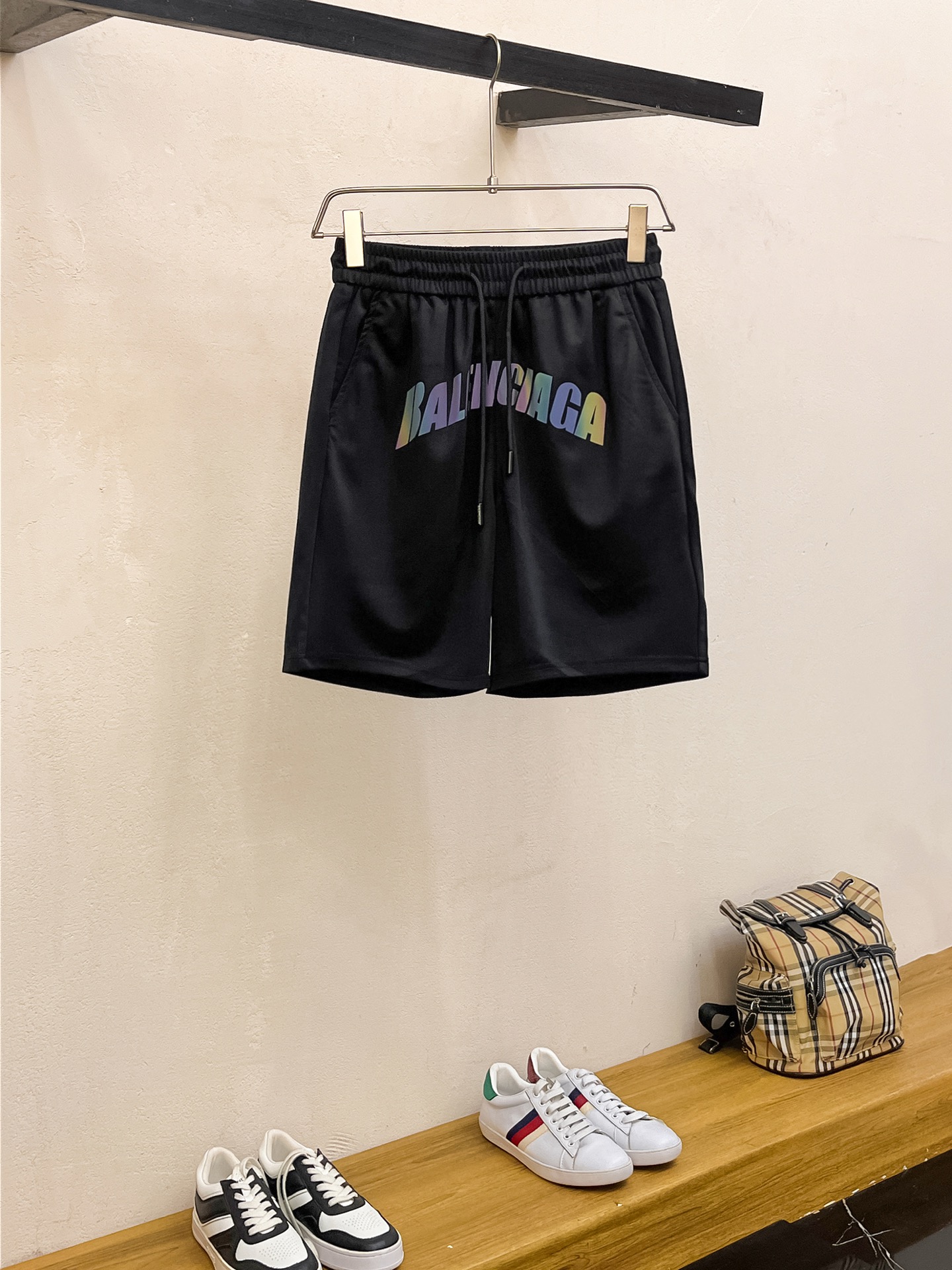 巴黎世家  2025春夏新款男士休闲短裤 高端货简洁时尚大方 ...