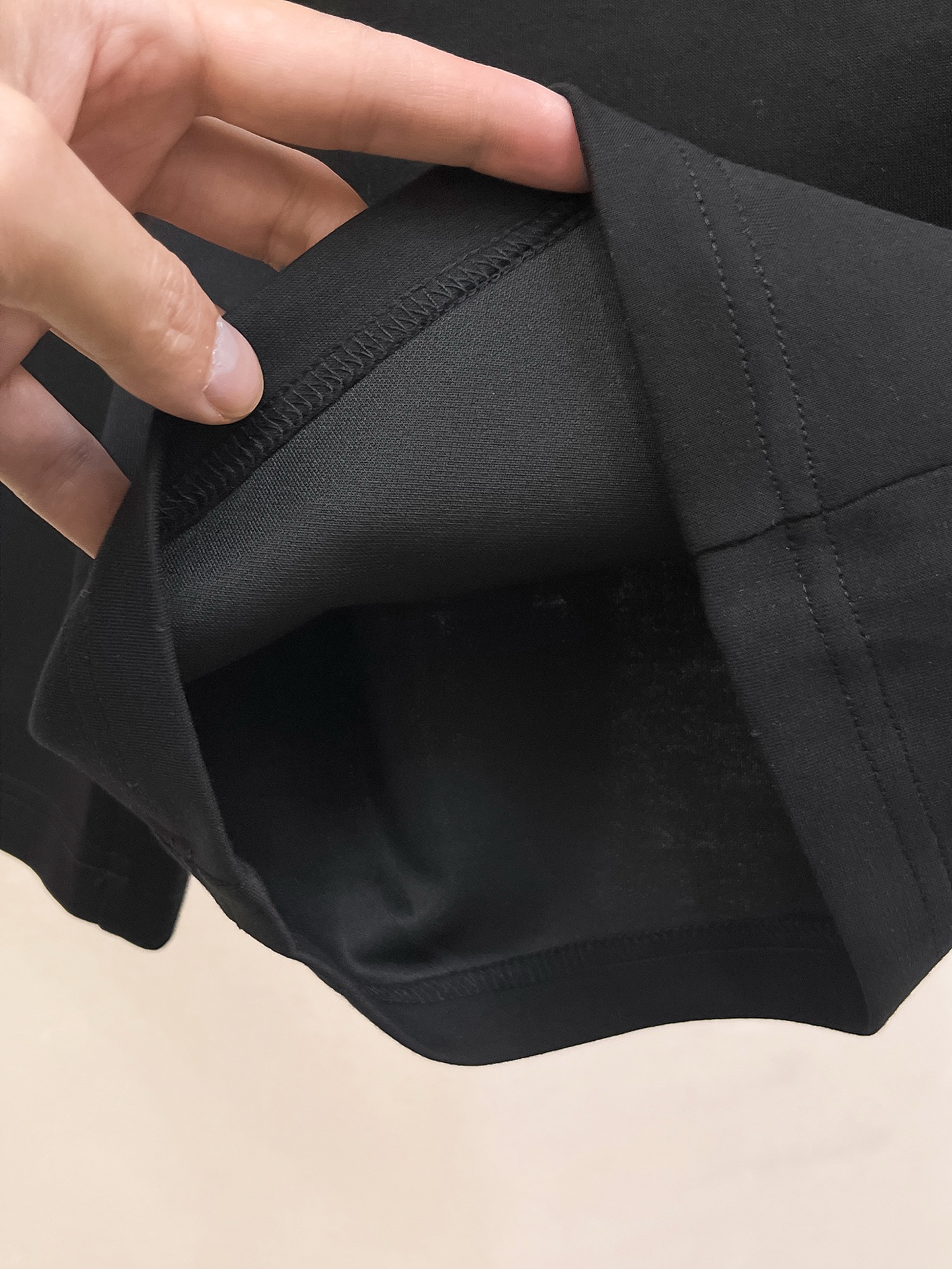 Prada  男士休闲短裤服装,男 6