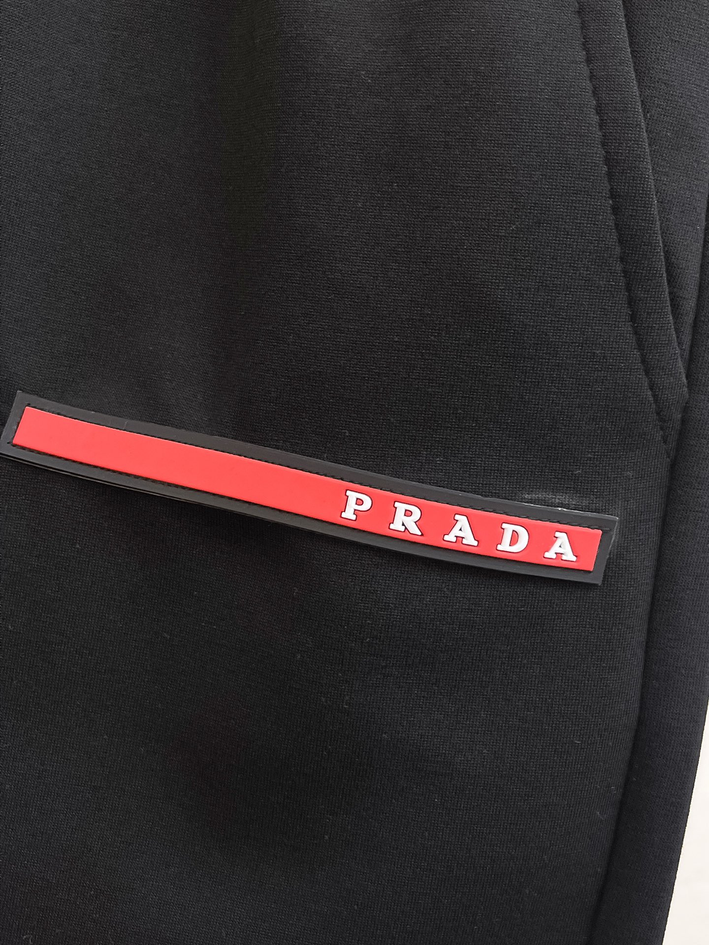 Prada  男士休闲短裤服装,男 3