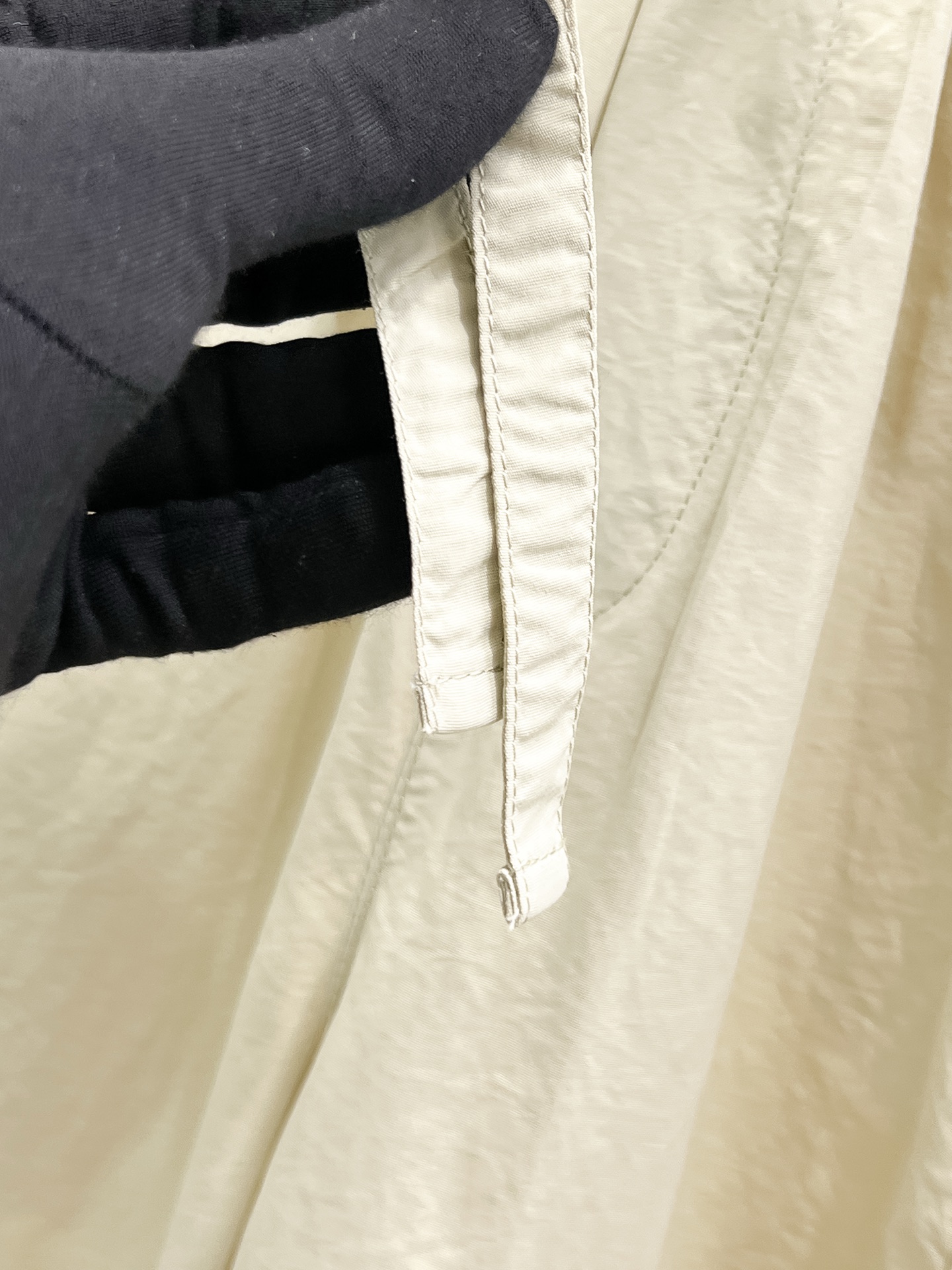 P始祖鸟春夏25ss休闲裤金典再次出现，原单订制高品质时尚休闲裤。超级百搭款。独家定制面料，挺阔有型，贴