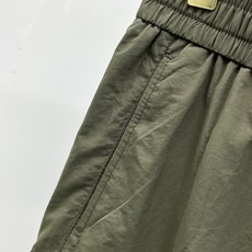 P始祖鸟春夏25ss休闲裤金典再次出现,原单订制高品质时尚休闲裤。超级百搭款。独家定制面料,挺阔有型,贴 P始祖鸟春夏25ss休闲裤金典再次出现,原单订制高品质时尚休闲裤。超级百搭款。独家定制面料,挺阔有型,贴