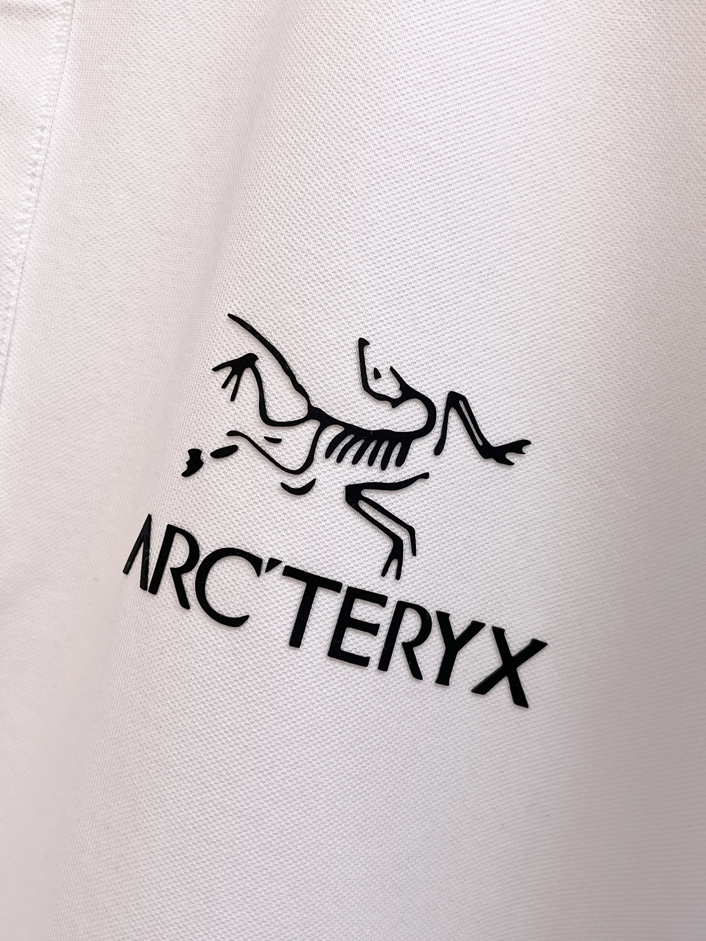 P始祖鸟25SS新款春夏短袖翻领T恤Polo，最高版本客供定制高端朱地面料简单时尚款，拼色螺纹超级好看！