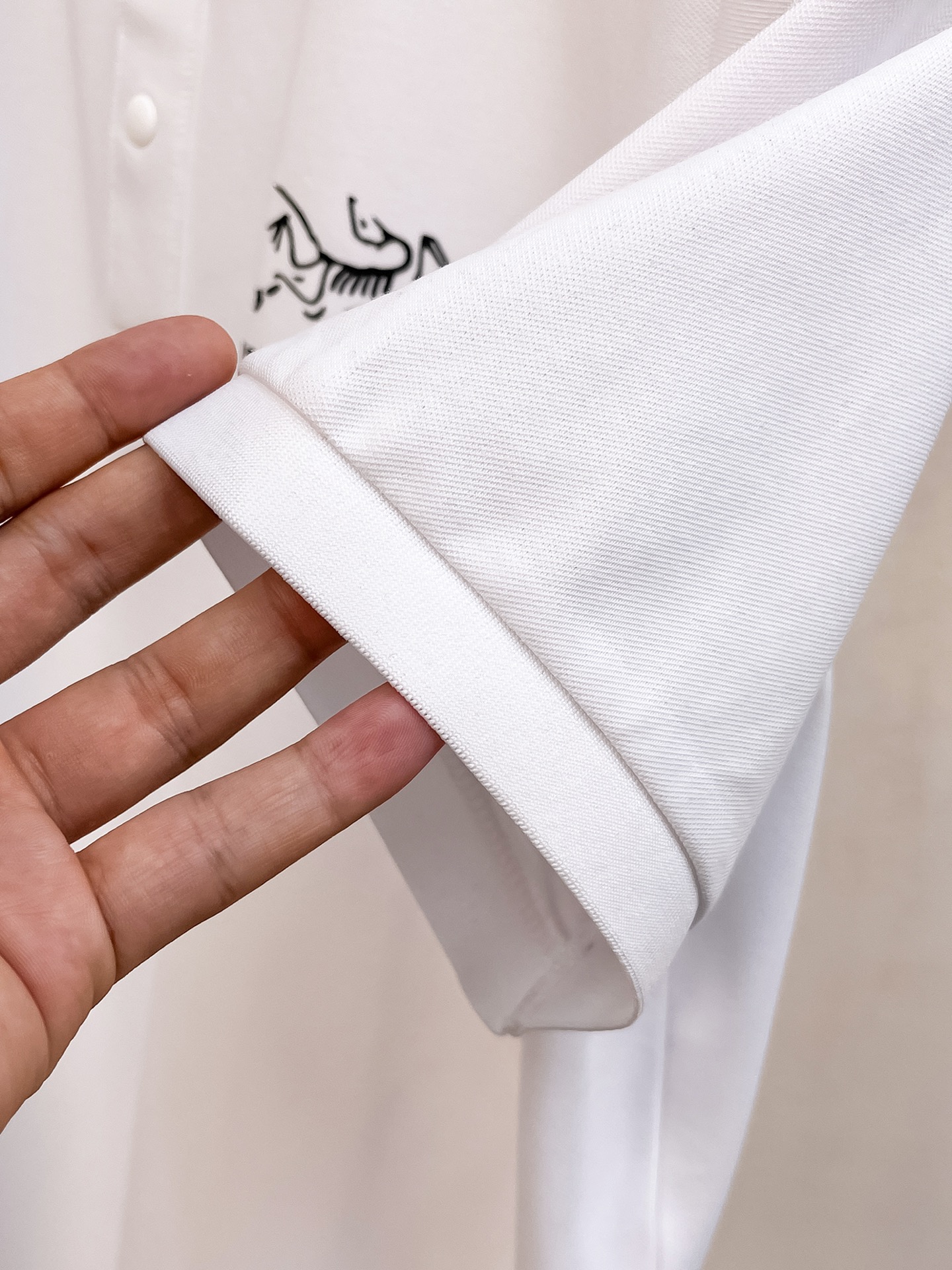 P始祖鸟25SS新款春夏短袖翻领T恤Polo，最高版本客供定制高端朱地面料简单时尚款，拼色螺纹超级好看！