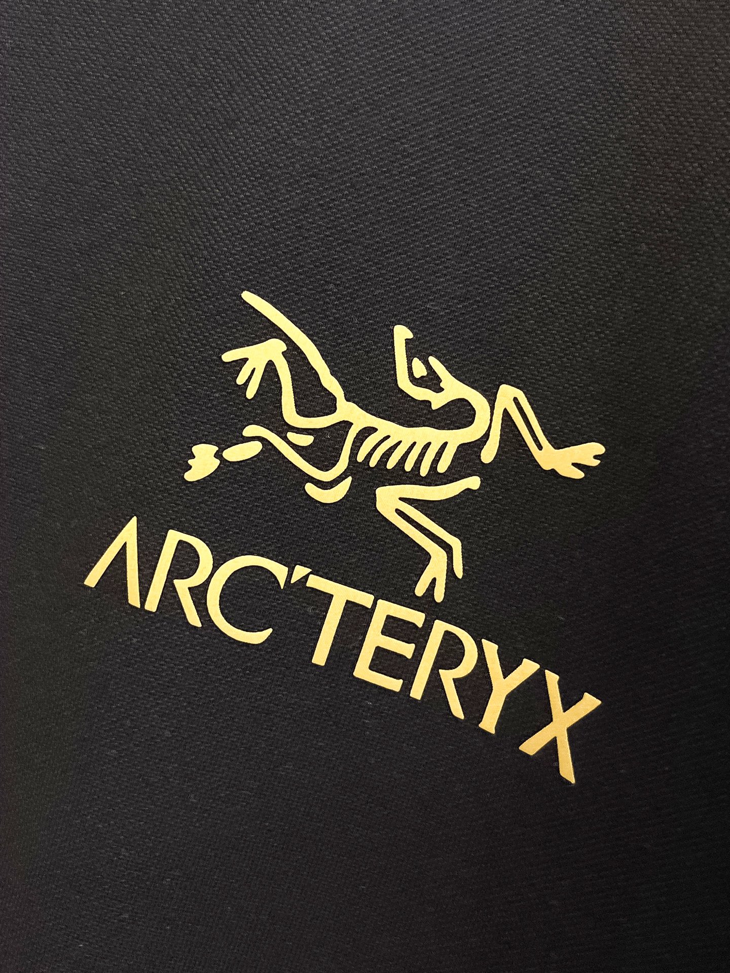 P始祖鸟25SS新款春夏短袖翻领T恤Polo，最高版本客供定制高端朱地面料简单时尚款，拼色螺纹超级好看！