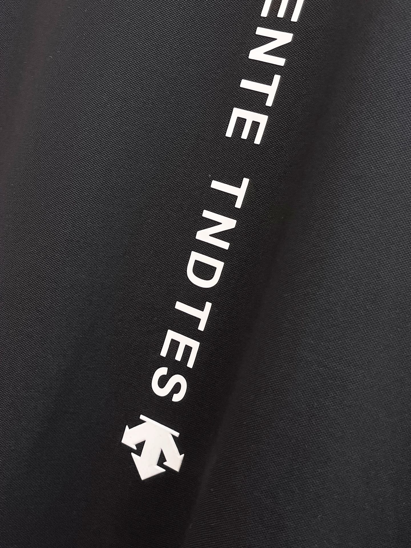 P迪桑特25SS新款春夏短袖翻领T恤Polo，最高版本客供定制高端朱地面料简单时尚款，拼色螺纹超级好看！