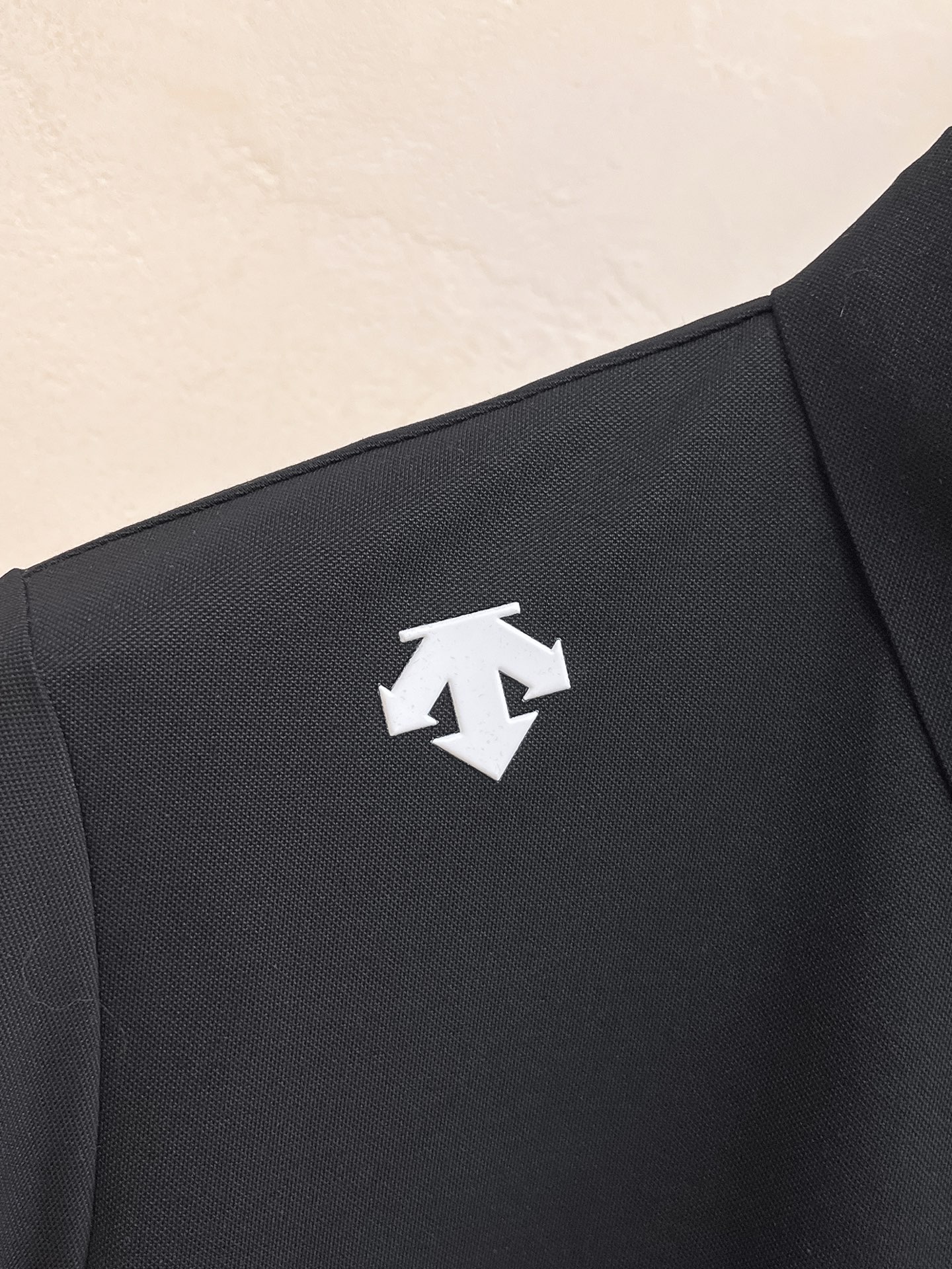 P迪桑特25SS新款春夏短袖翻领T恤Polo，最高版本客供定制高端朱地面料简单时尚款，拼色螺纹超级好看！