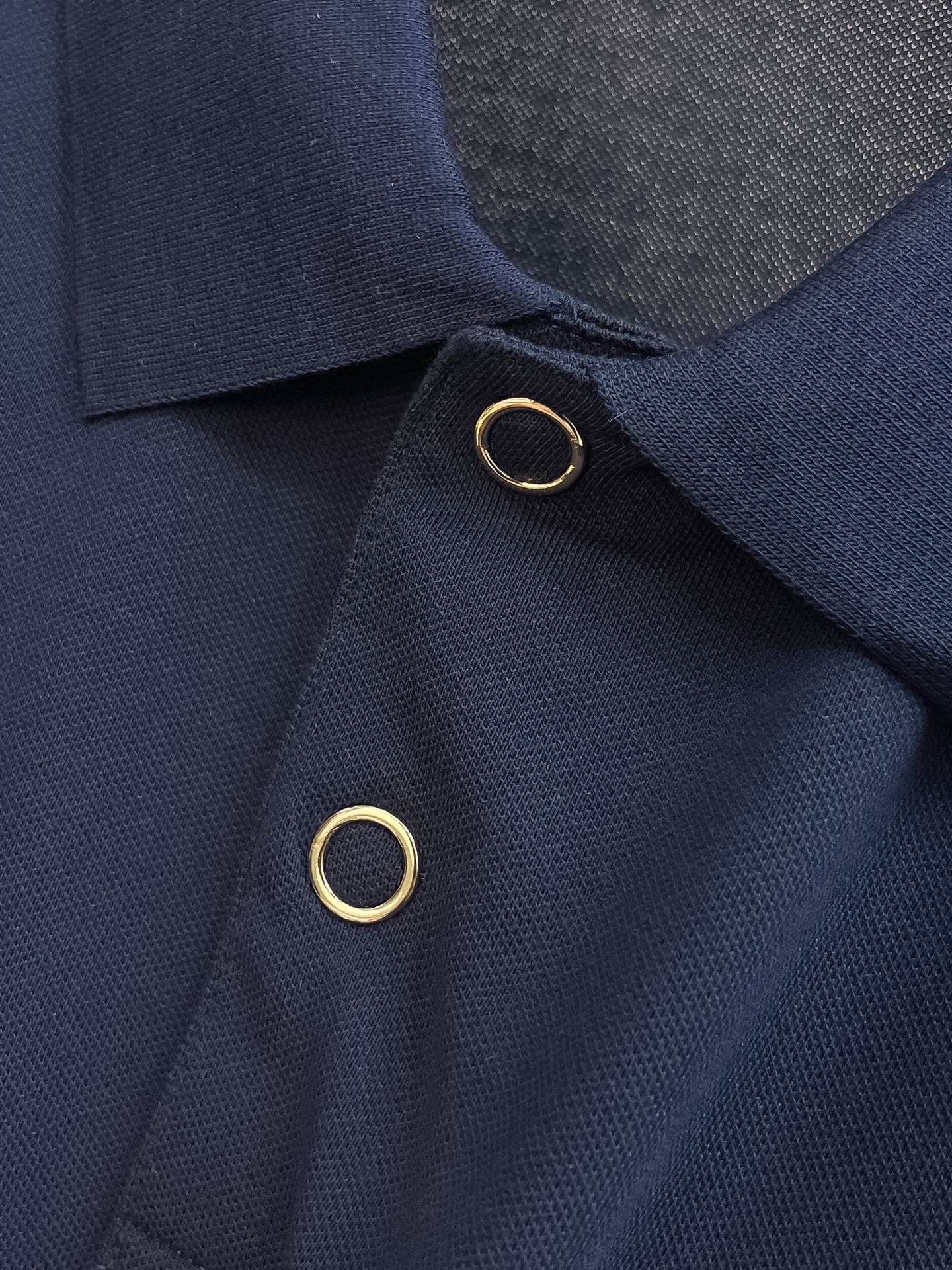 P普拉达25SS新款春夏短袖翻领T恤Polo，最高版本客供定制高端朱地面料简单时尚款，拼色螺纹超级好看！