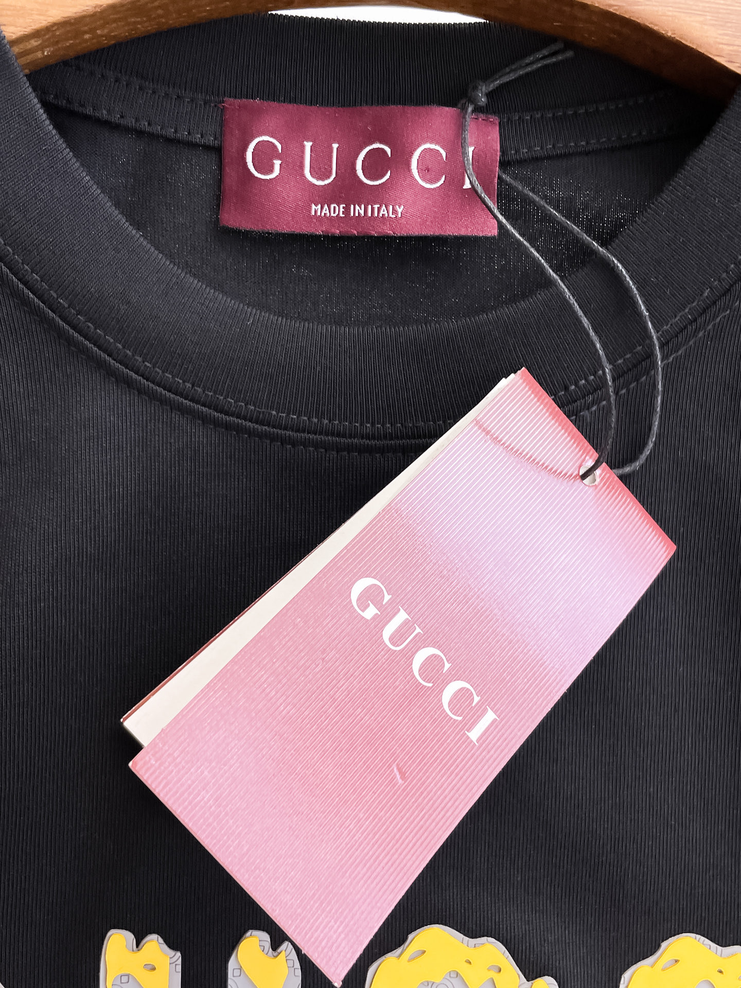 P552P12ss古驰纯棉最新面料经典标识图案logo时尚简约潮流短袖,最顶级的品质专柜原单短袖,顶级制作工艺进口面料,专柜款独特设计,采用进口高端订制面料。官网在售!面料版型超赞 码数:..黑白色 M-2XL - 图片 5