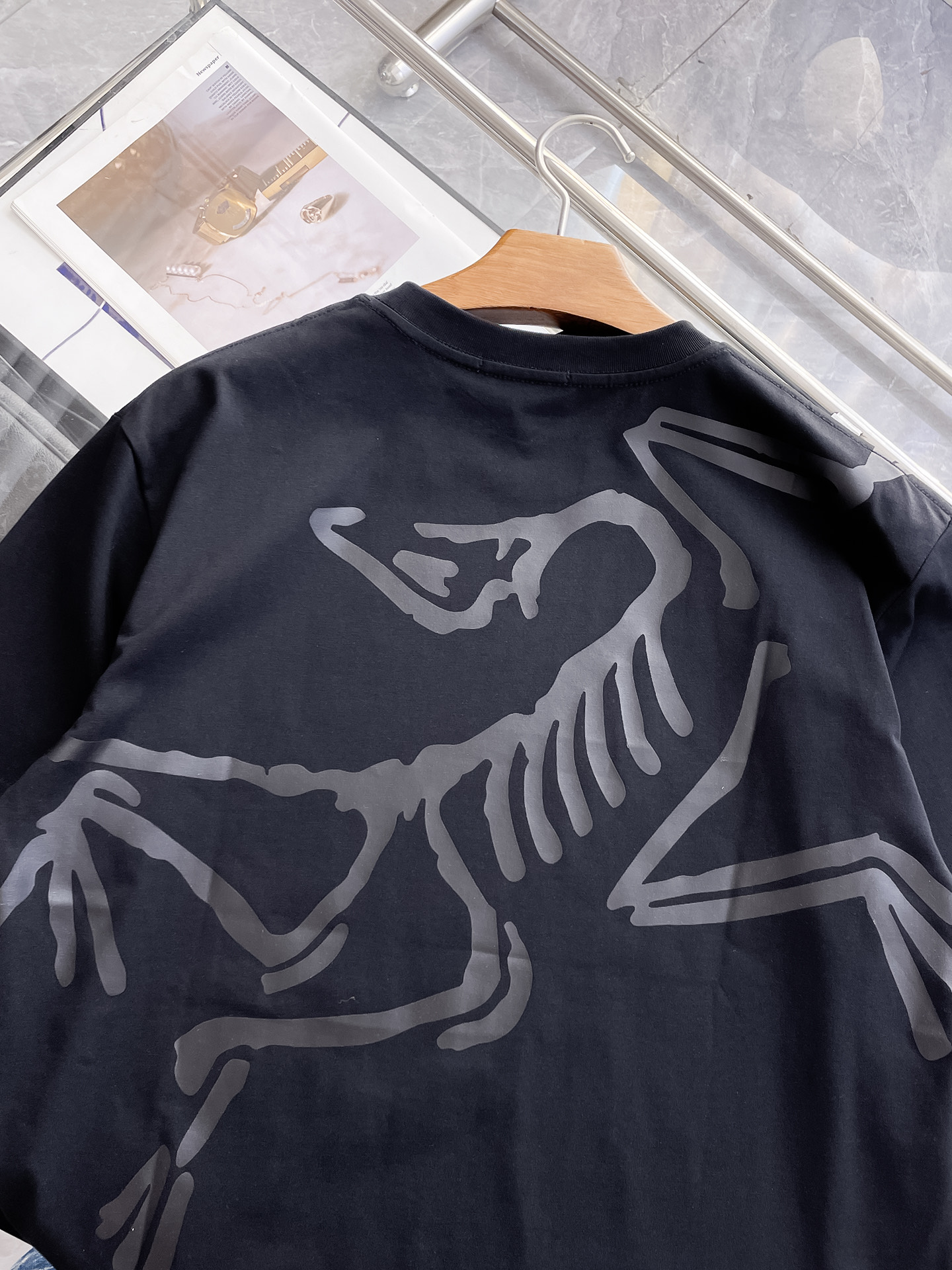 Arc'teryx Classic Logo T-Shirt: Premium Cotton, Stylish & Comfortable 8 i1746363600699 550 0 6