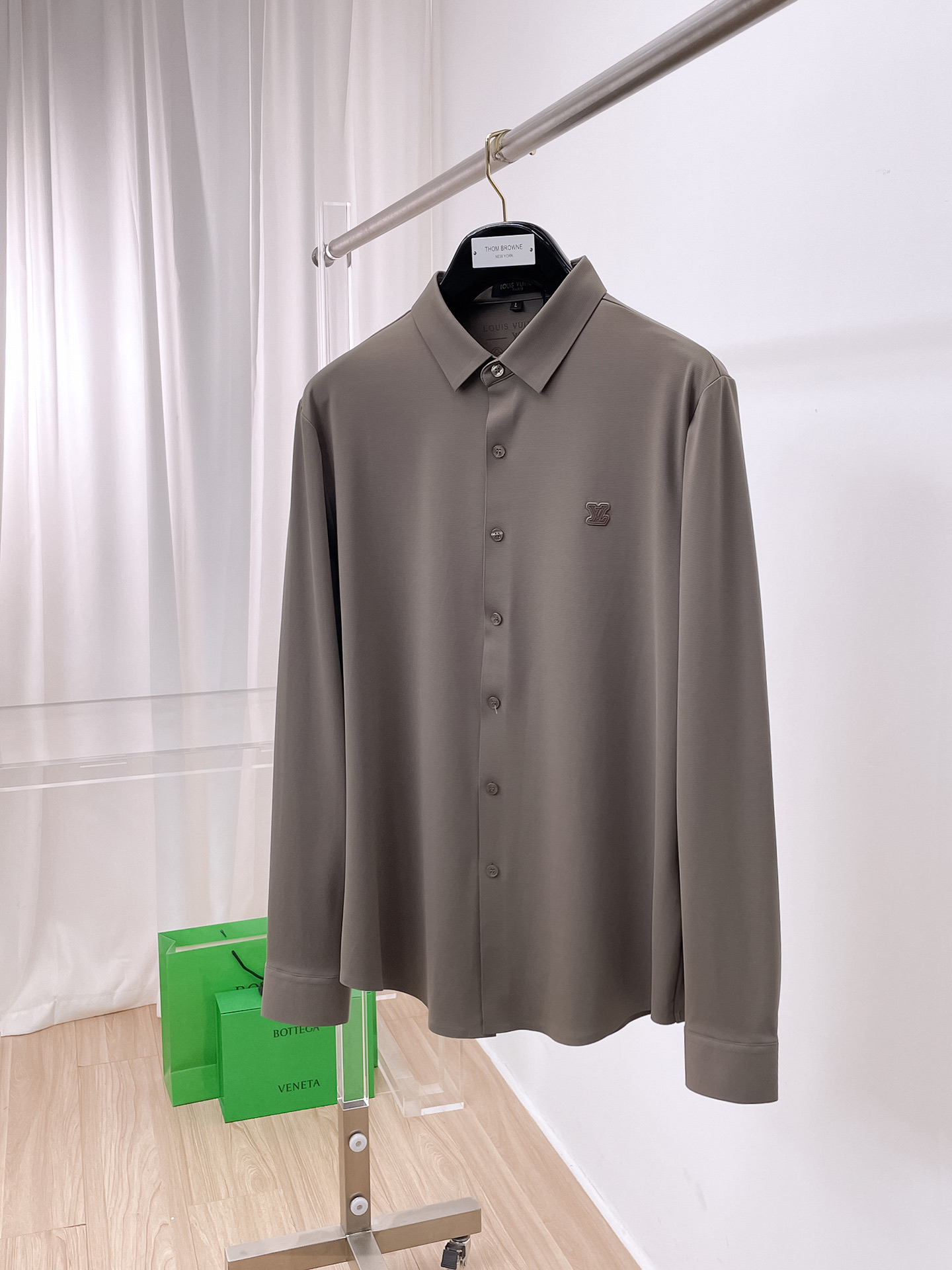 NO:527342,LV high-end shirt soft and comfortable autumn and winter limited long-sleeved Polo series -,,louis vuitton,shirts,alexander wang19860909LV 高级衬衫 柔软舒适 秋冬限量款长袖Polo系列 -,,louis vuitton,shirts,alexander wang,Men's clothing