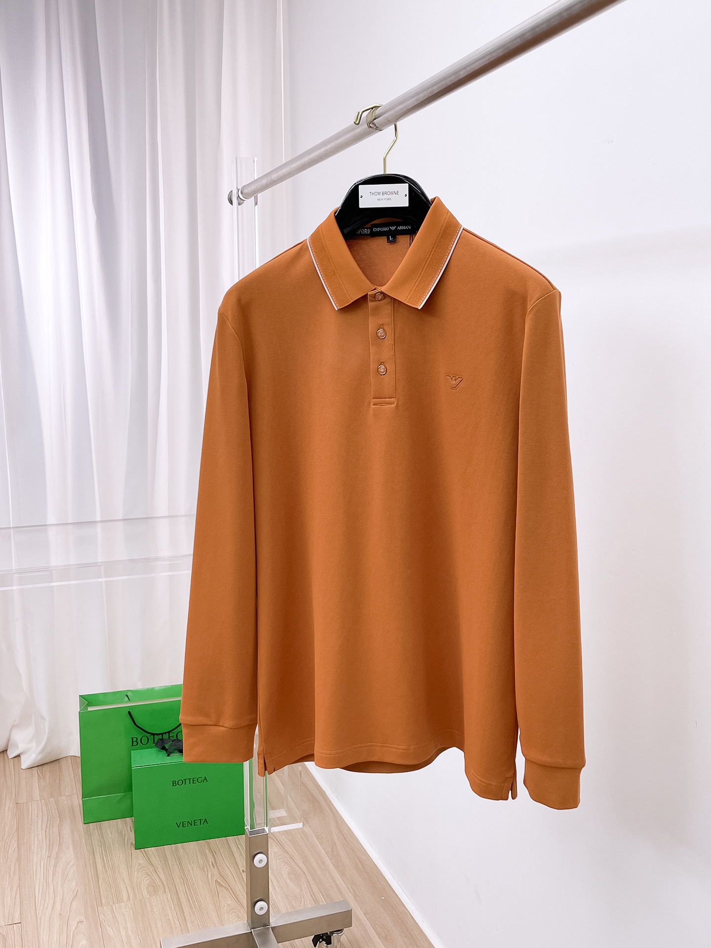 NO:509191,New products for spring Armani exclusively for new original single men's Polo long-sleeved high-end customization High-version Fashion versatile and popular original imported cotton fabric Chest logo pattern design Super soft and delicate touch, skin-friendly and comfortable to wear High-end boutique OEM factory fine-made top body very good Men's essential items Complete three standards Number M-4xl Multi-color, Armani, alexander wang19860909开春新品 阿玛尼 独家专供新款原单男士Polo长袖高端定制 高版本 时尚百搭爆款原版进口纯棉面料 胸前logo图案设计 手感超柔软细腻 穿着亲肤舒适 高端精品 代工厂精细做上身非常赞 男士必备单品 三标齐全 码数M-4xl 多颜色,,armani,alexander wang,Men's clothing