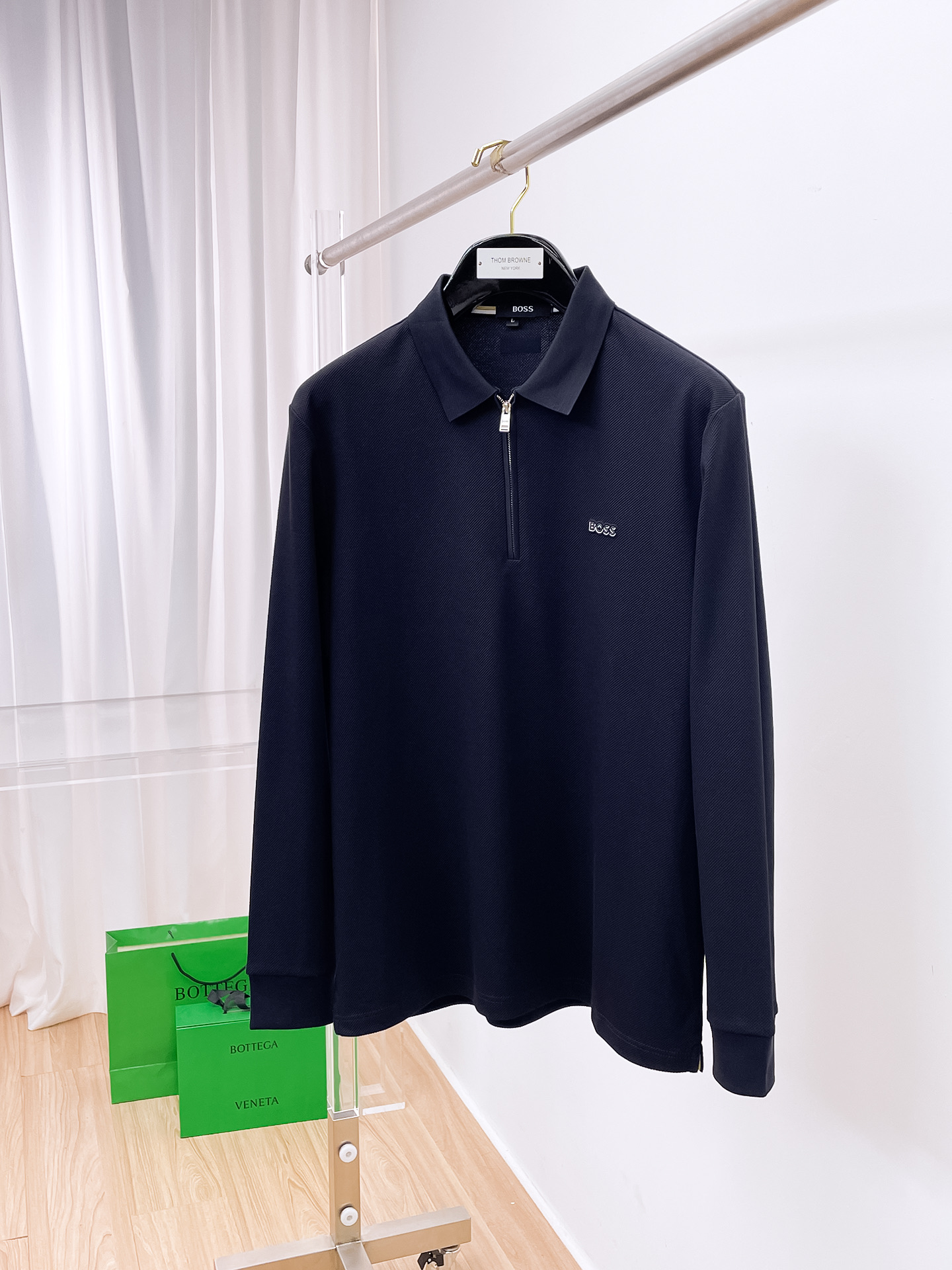 NO:509179,New spring products boss exclusively for new original single men's Polo long-sleeved high-end customization High-version Fashionable and versatile original imported cotton fabric Chest logo pattern design Super soft and delicate touch, skin-friendly and comfortable to wear High-end boutique OEM factory fine-made top body very good Men's essential items Complete three standards Number M-4xl Multi-color, Alexander wang19860909开春新品 boss 独家专供新款原单男士Polo长袖高端定制 高版本 时尚百搭爆款原版进口纯棉面料 胸前logo图案设计 手感超柔软细腻 穿着亲肤舒适 高端精品 代工厂精细做上身非常赞 男士必备单品 三标齐全 码数M-4xl 多颜色,,alexander wang,Men's clothing