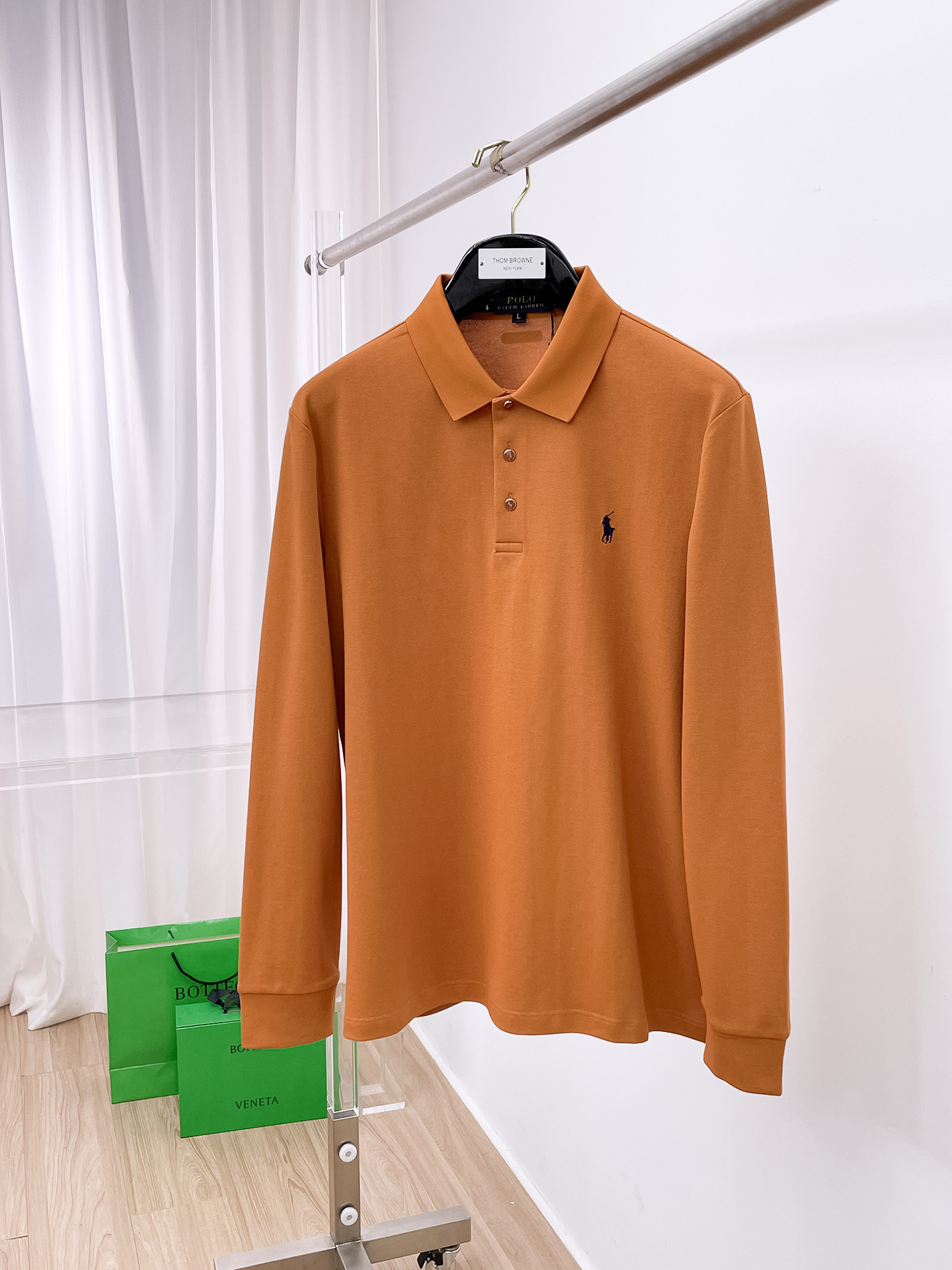 NO:509176,New products in the spring Paul exclusively supplies new original single men's Polo long-sleeved high-end customization High-version Fashion versatile and popular original imported cotton fabric Chest logo pattern design Super soft and delicate touch, skin-friendly and comfortable to wear High-end boutique OEM factory fine-made top body very good Men's essential items Complete three standards Number M-4xl Multi-color, Alexander wang19860909开春新品 保罗 独家专供新款原单男士Polo长袖高端定制 高版本 时尚百搭爆款原版进口纯棉面料 胸前logo图案设计 手感超柔软细腻 穿着亲肤舒适 高端精品 代工厂精细做上身非常赞 男士必备单品 三标齐全 码数M-4xl 多颜色,,alexander wang,Men's clothing