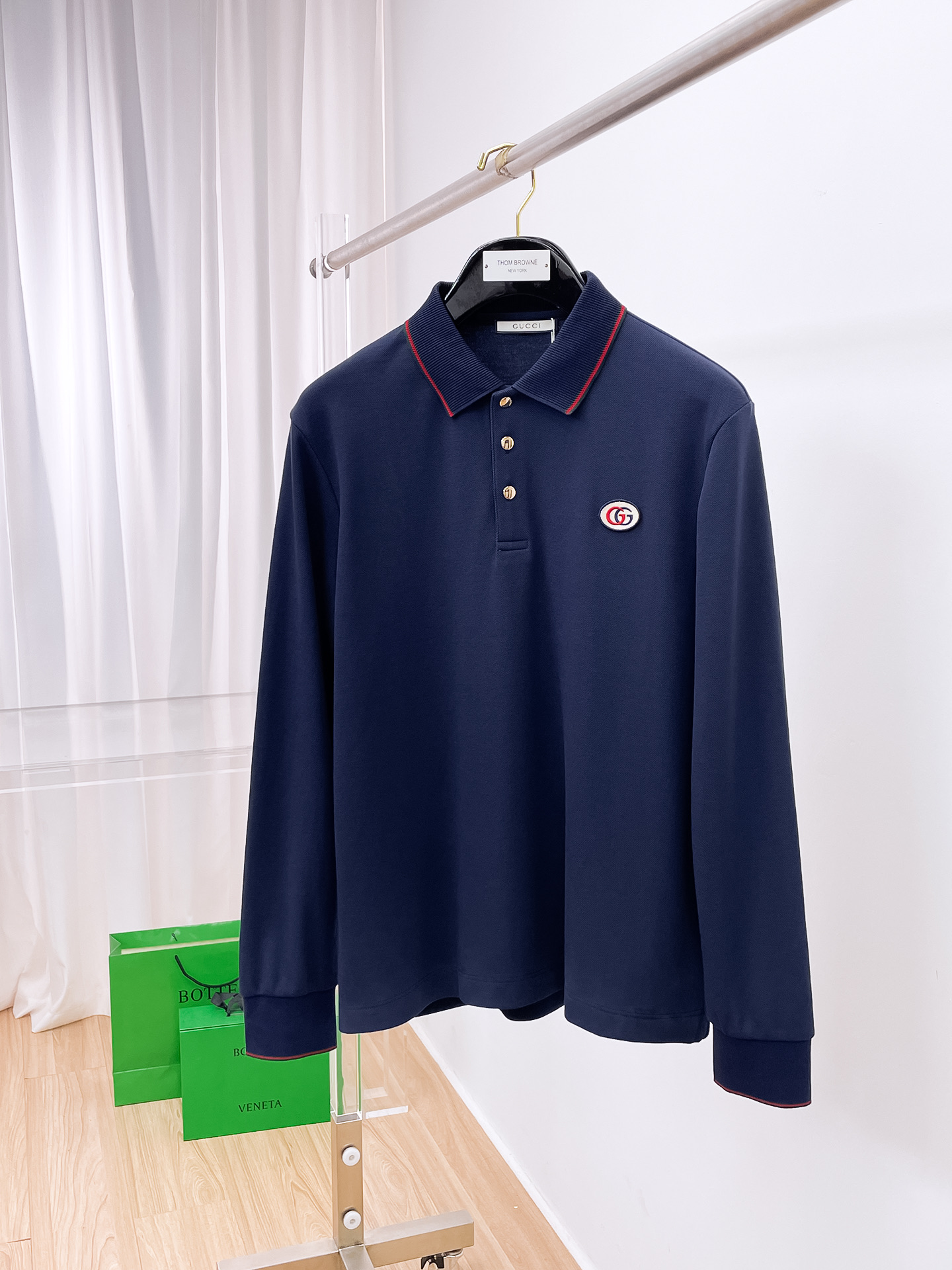 NO:509190,New products in the spring Gucci exclusively for new original single men's Polo long-sleeved high-end customization High-version Fashion versatile and popular original imported cotton fabric Chest logo pattern design Super soft and delicate touch, skin-friendly and comfortable to wear High-end boutique OEM factory fine-made top body very good Men's essential items Complete three standards Number M-4xl Multi-color, Gucci, Alexander wang19860909开春新品 古驰 独家专供新款原单男士Polo长袖高端定制 高版本 时尚百搭爆款原版进口纯棉面料 胸前logo图案设计 手感超柔软细腻 穿着亲肤舒适 高端精品 代工厂精细做上身非常赞 男士必备单品 三标齐全 码数M-4xl 多颜色,,gucci,alexander wang,Men's clothing