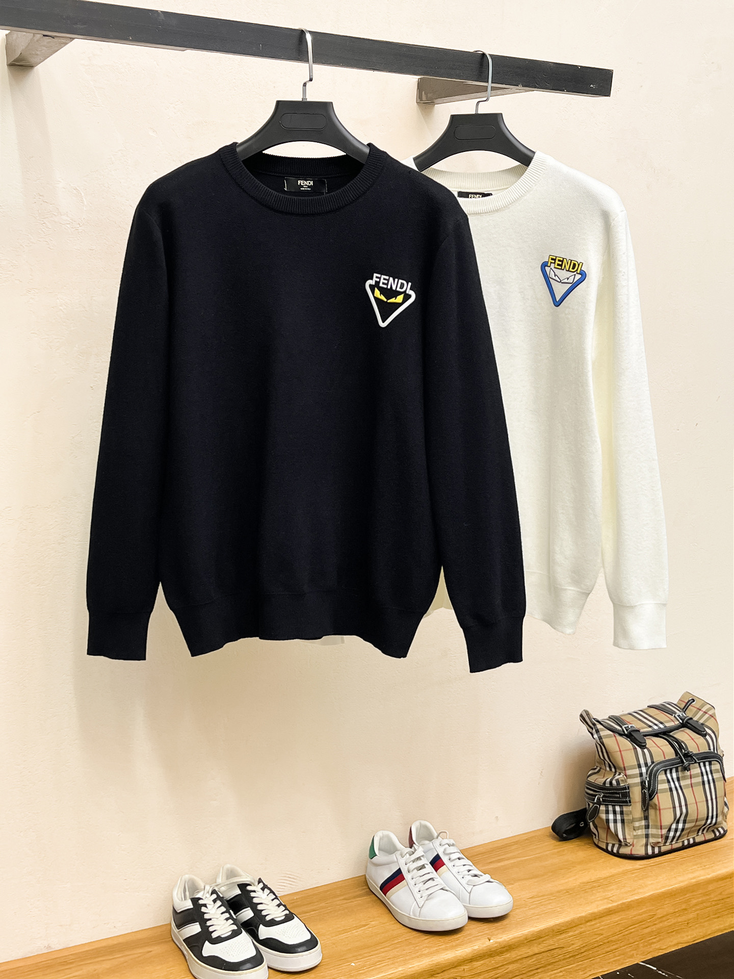 Fendi Wool Blend Knit Sweater with Logo Patch - Elegant and Versatile 10 i1756427915322 4330 0 8