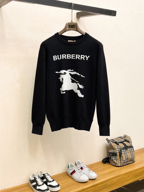 Burberry Wool-Cashmere Blend Sweater with Equestrian Knight Design 1 Burberry Wool-Cashmere Blend Sweater with Equestrian Knight Design