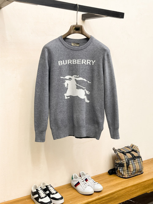 Burberry Wool Blend Sweater with Equestrian Knight Design - Stylish & Warm 5 Burberry Wool Blend Sweater with Equestrian Knight Design - Stylish & Warm