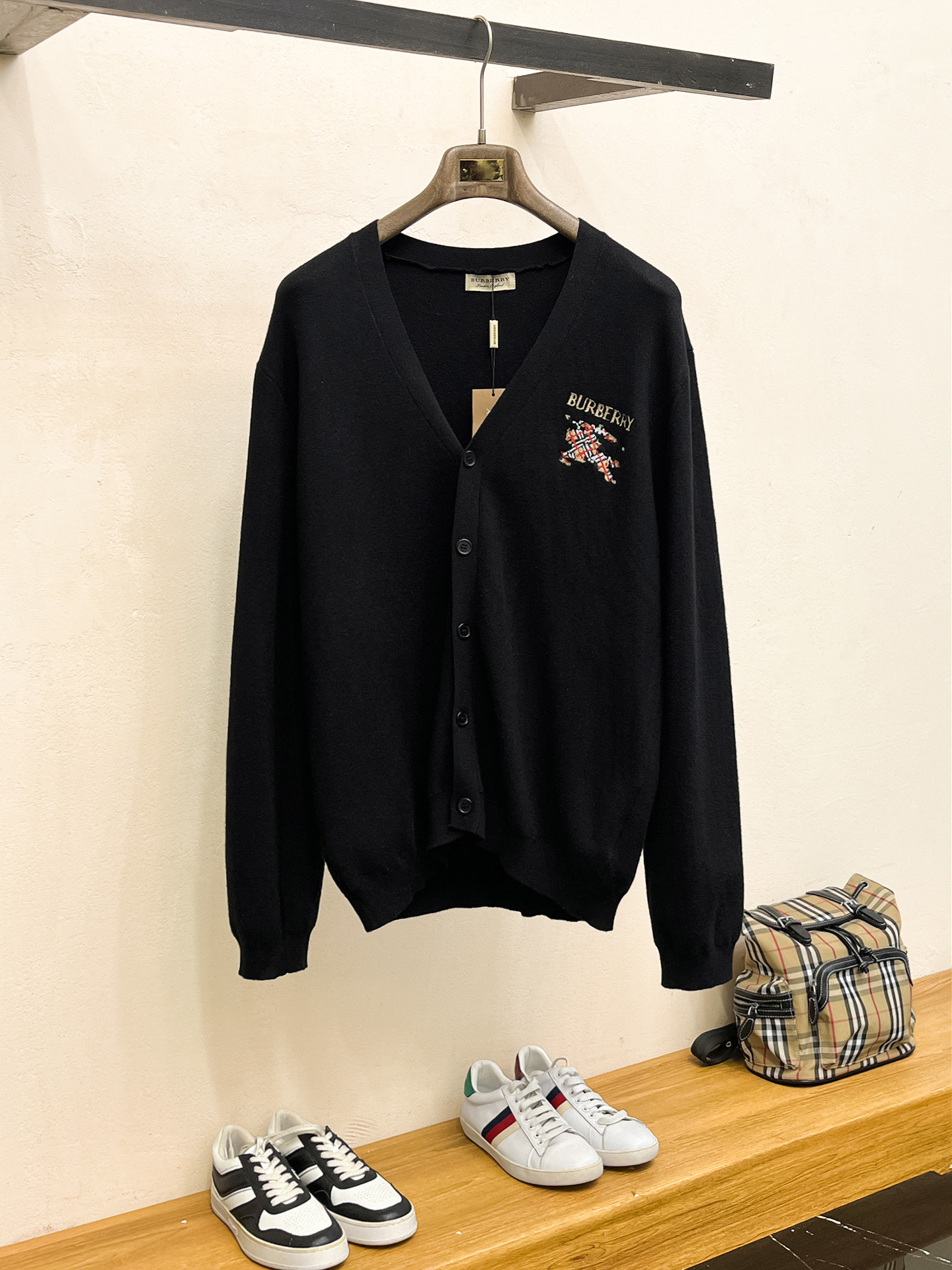 Burberry V-Neck Cardigan with Embroidered War Horse Logo - Unisex Style