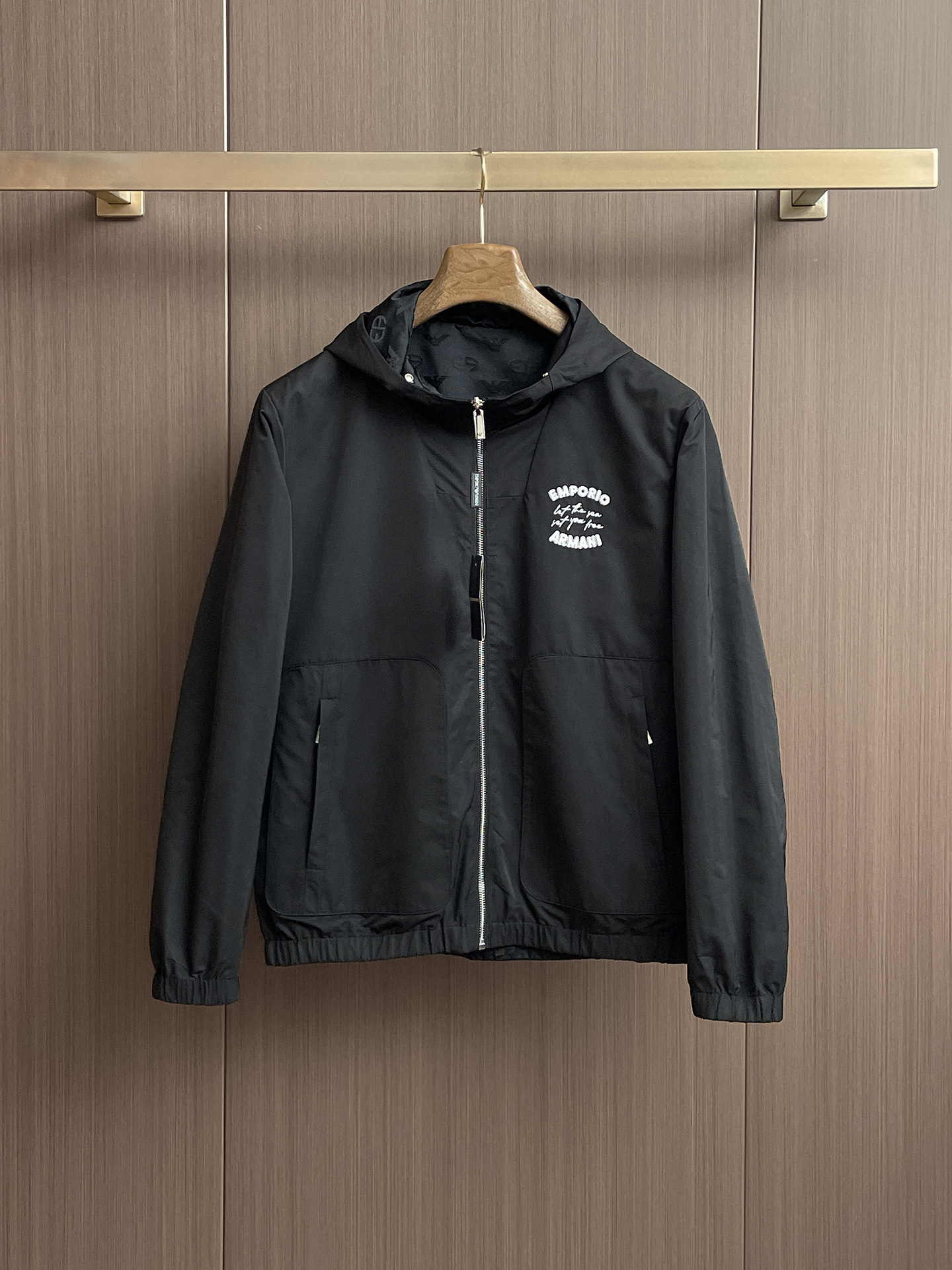 _dlO9scPhOQPkMg6z_tZBa4GB9E5EZLq7xA4QVqQ