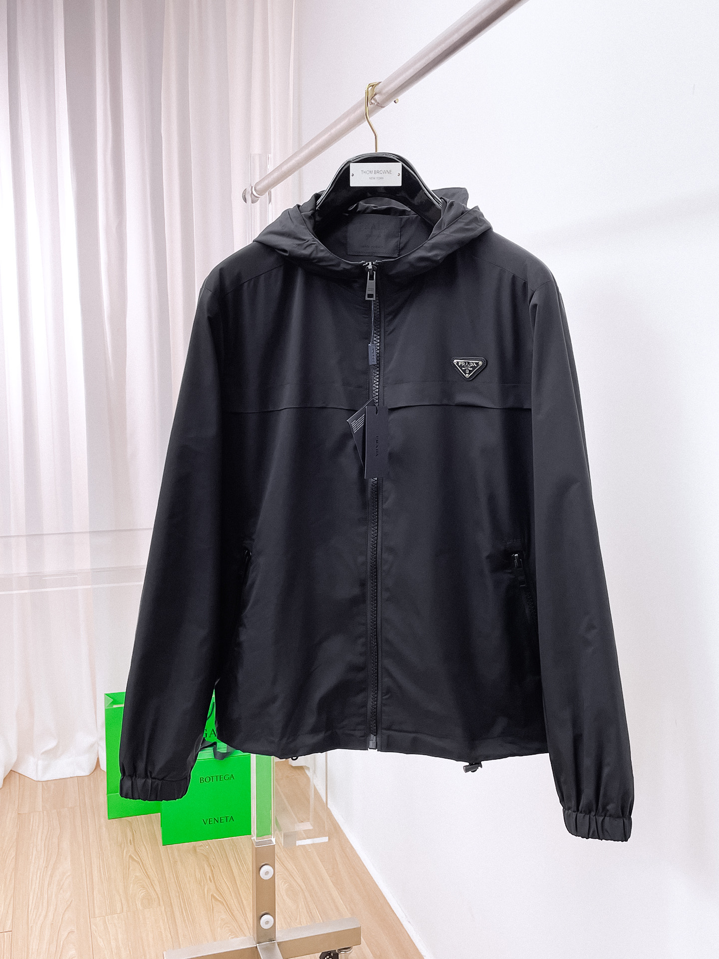 Prada 2025 Full-Logo Zip-Up Jacket: Crafted with Premium Materials