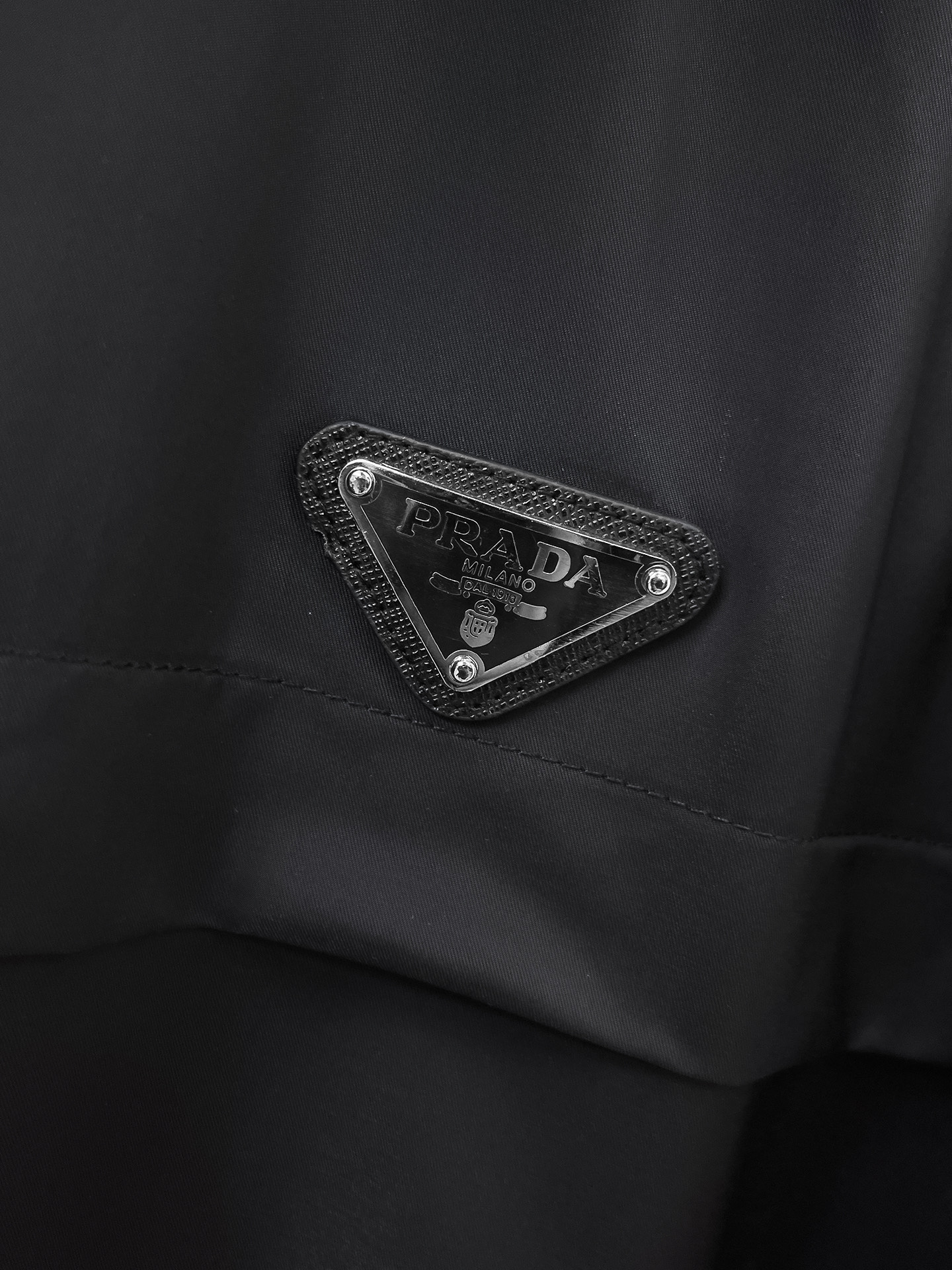 Prada 2025 Full-Logo Zip-Up Jacket: Crafted with Premium Materials 4 i1756948948828 1985 0 2
