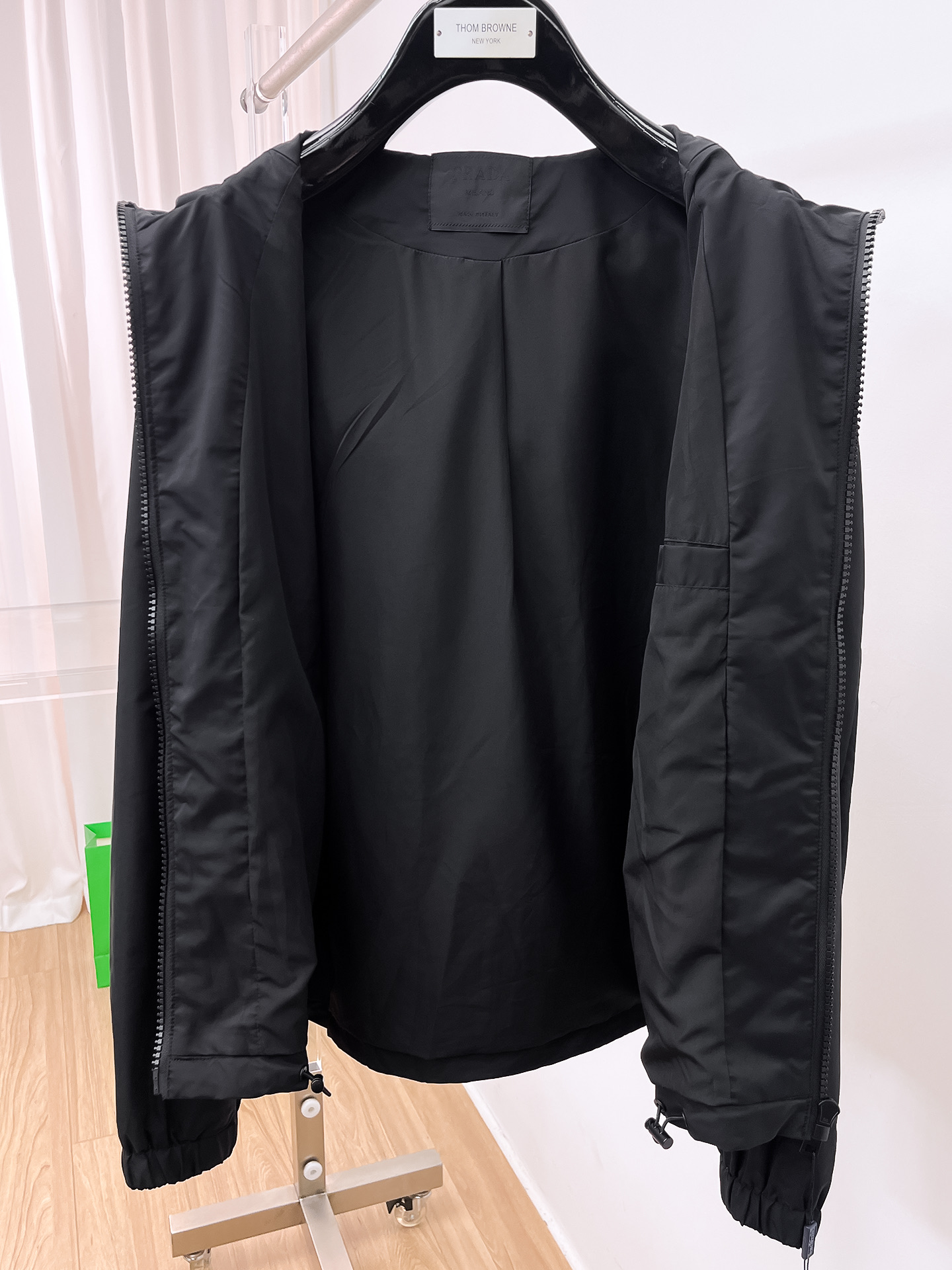 Prada 2025 Full-Logo Zip-Up Jacket: Crafted with Premium Materials 9 i1756948948925 6862 0 7