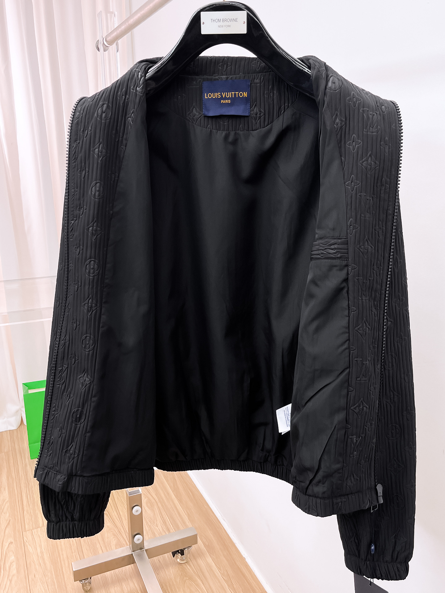 Louis Vuitton 2025 Fall/Winter Monogram Zip-Up Jacket - Luxurious & Stylish 8 i1756949009862 4995 0 6
