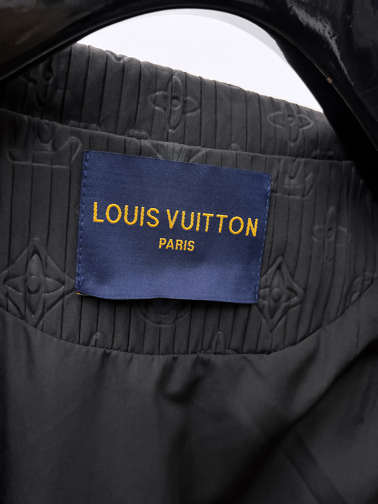 Louis Vuitton 2025 Fall/Winter Monogram Zip-Up Jacket - Luxurious & Stylish 9 i1756949011573 8313 0 7
