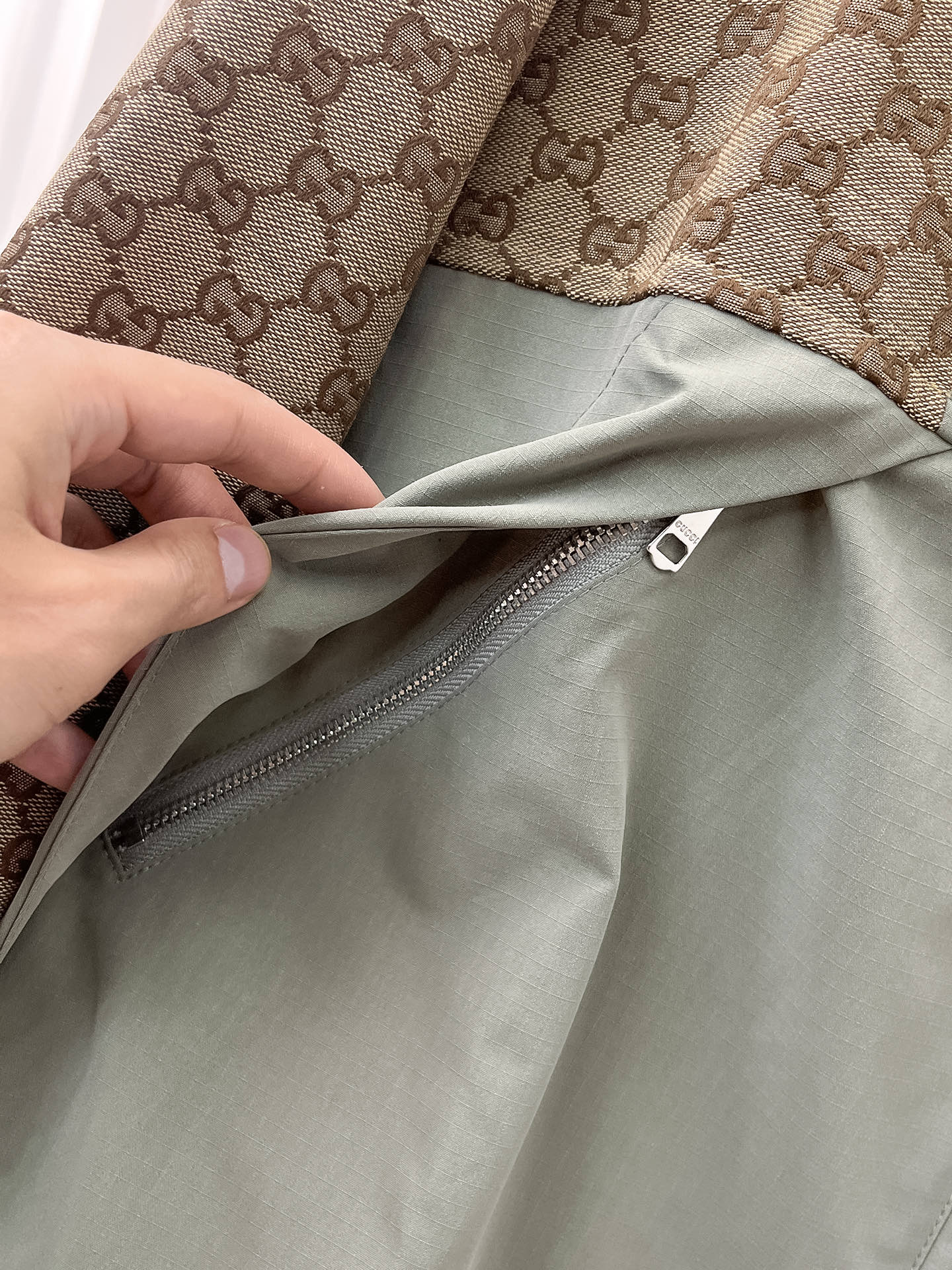 Gucci 2025 Fall/Winter Jacket - Full Logo Print, Original Design, Premium Fabric 6 i1756949219604 7050 0 4