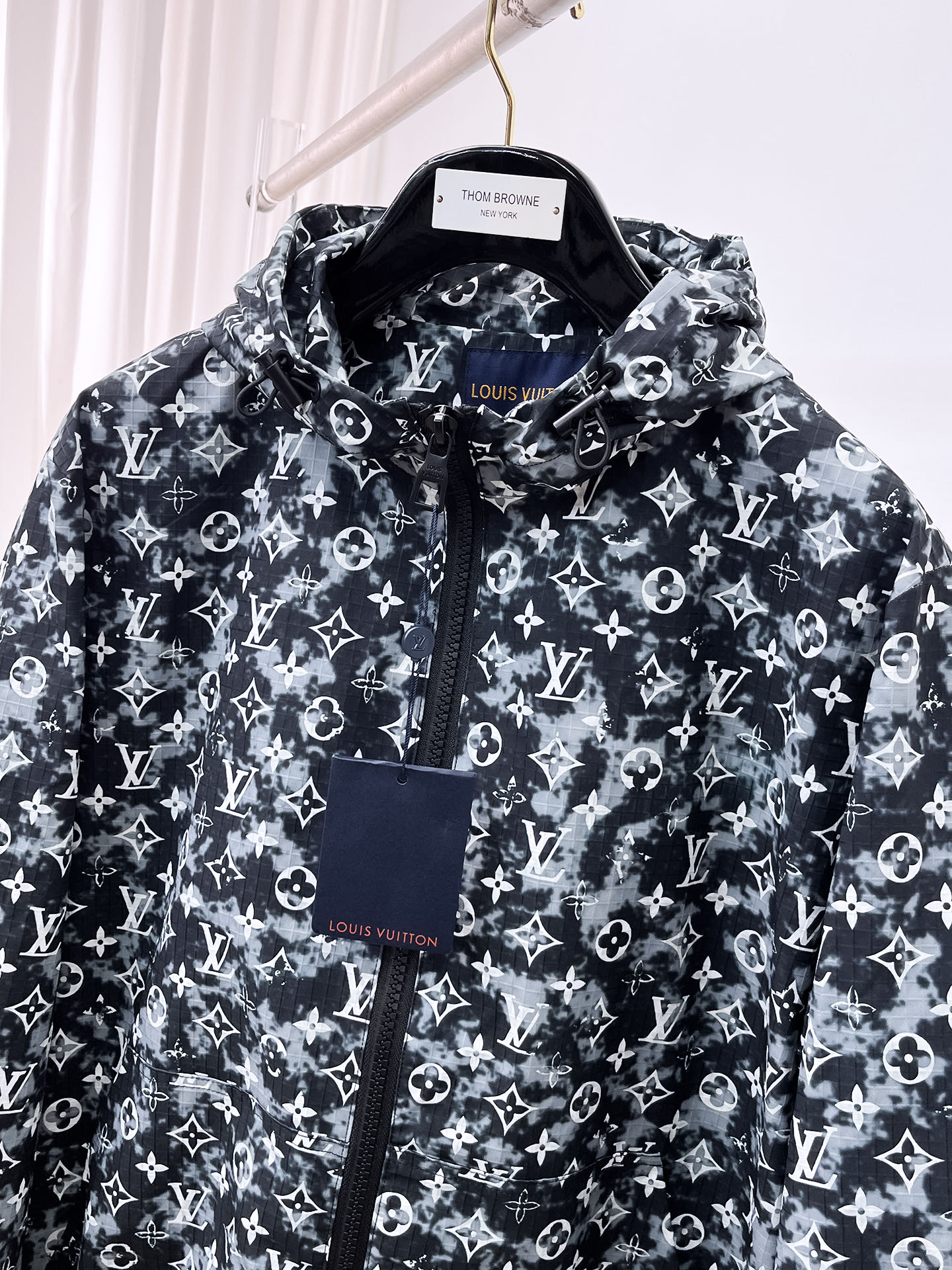 Louis Vuitton 2025 Fall/Winter Full Monogram Print Zip-Up Jacket 3 i1756949300830 2753 0 1