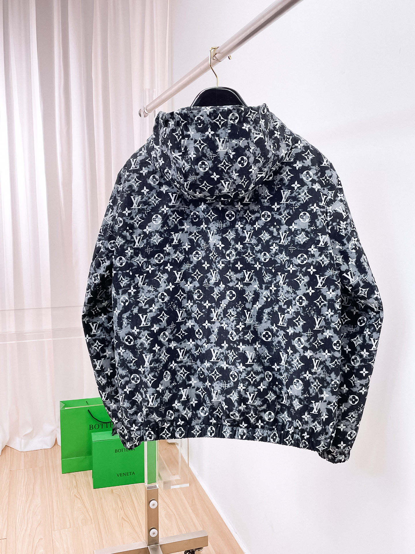 Louis Vuitton 2025 Fall/Winter Full Monogram Print Zip-Up Jacket 10 i1756949302866 1701 0 8