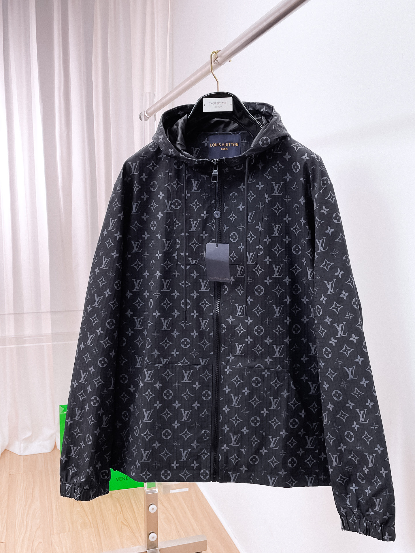 Louis Vuitton Herenjas met Monogramprint en Ritssluiting - Stijlvol en Comfortabel