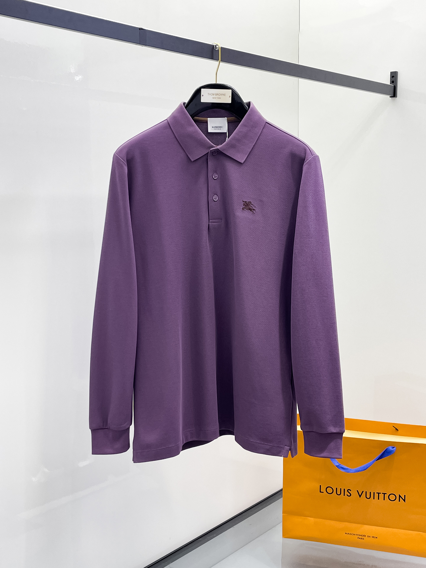 NO:599070,Burberry Xinjiang long-staple cotton soft and comfortable 2025 autumn and winter limited edition long-sleeved Polo series -,,burberry,alexander wang19860909巴宝莉 新疆长绒棉 柔软舒适 2025 秋冬限量款长袖Polo系列 -,,burberry,alexander wang,Men's clothing