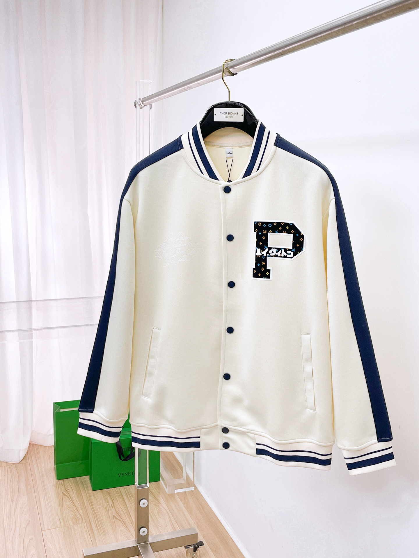 PLV 25ss早秋【新品】夹克外套爆款 秋冬专柜新款休闲时尚夹克外套！超前卫设计风格 细腻舒适 穿着非