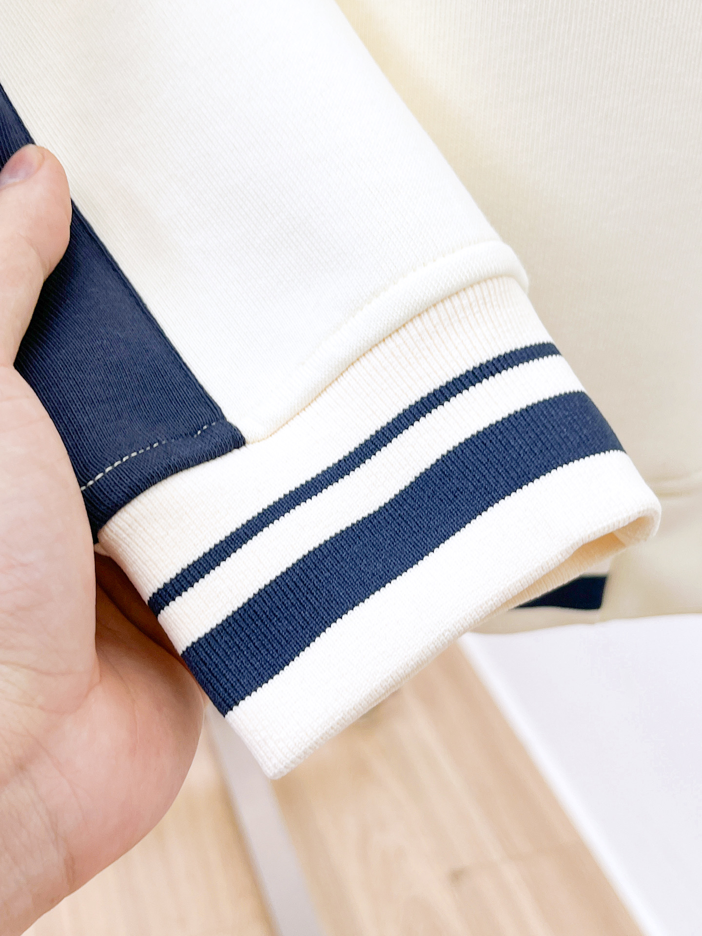 PLV 25ss早秋【新品】夹克外套爆款 秋冬专柜新款休闲时尚夹克外套！超前卫设计风格 细腻舒适 穿着非