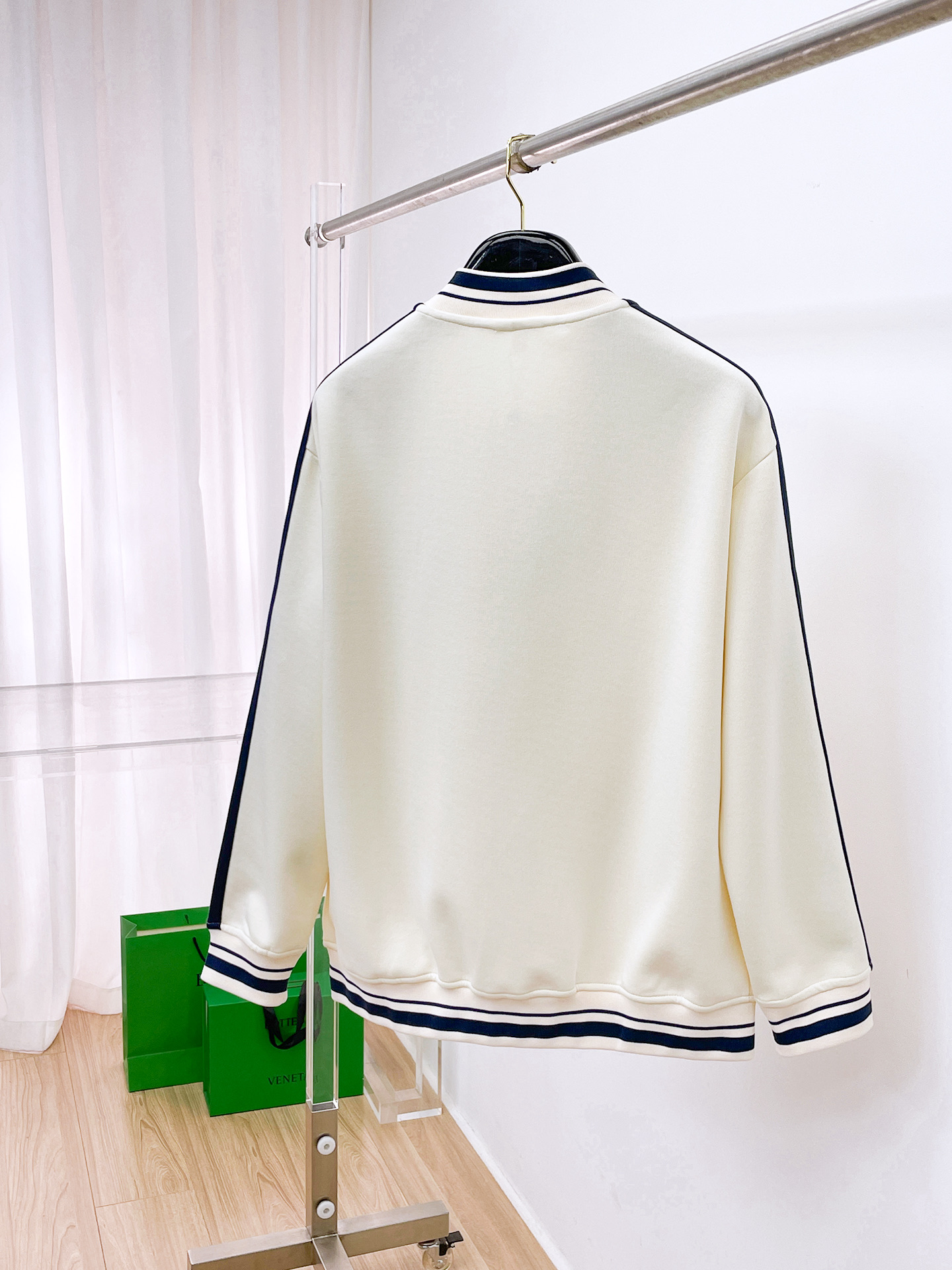 PLV 25ss早秋【新品】夹克外套爆款 秋冬专柜新款休闲时尚夹克外套！超前卫设计风格 细腻舒适 穿着非