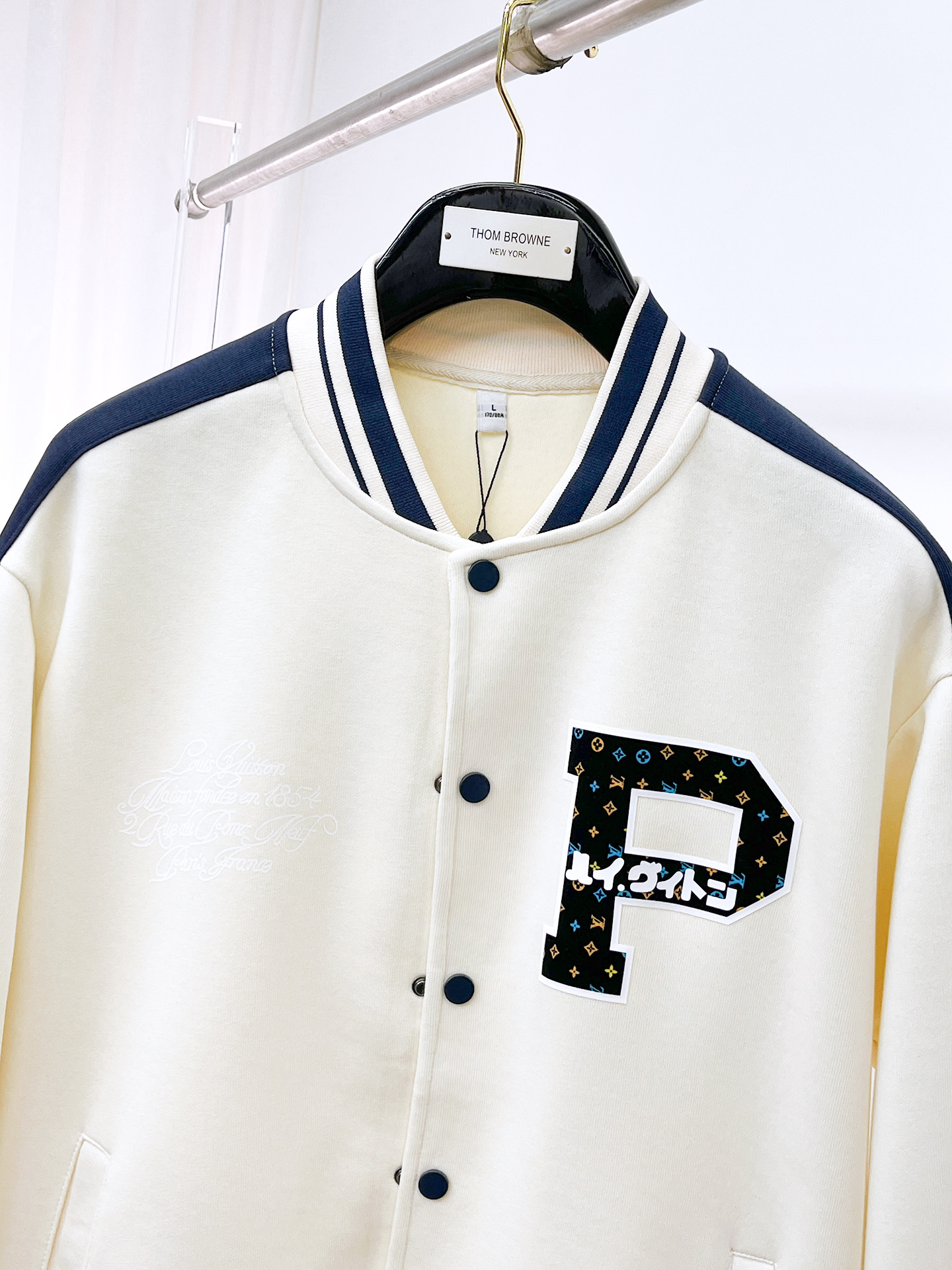 PLV 25ss早秋【新品】夹克外套爆款 秋冬专柜新款休闲时尚夹克外套！超前卫设计风格 细腻舒适 穿着非