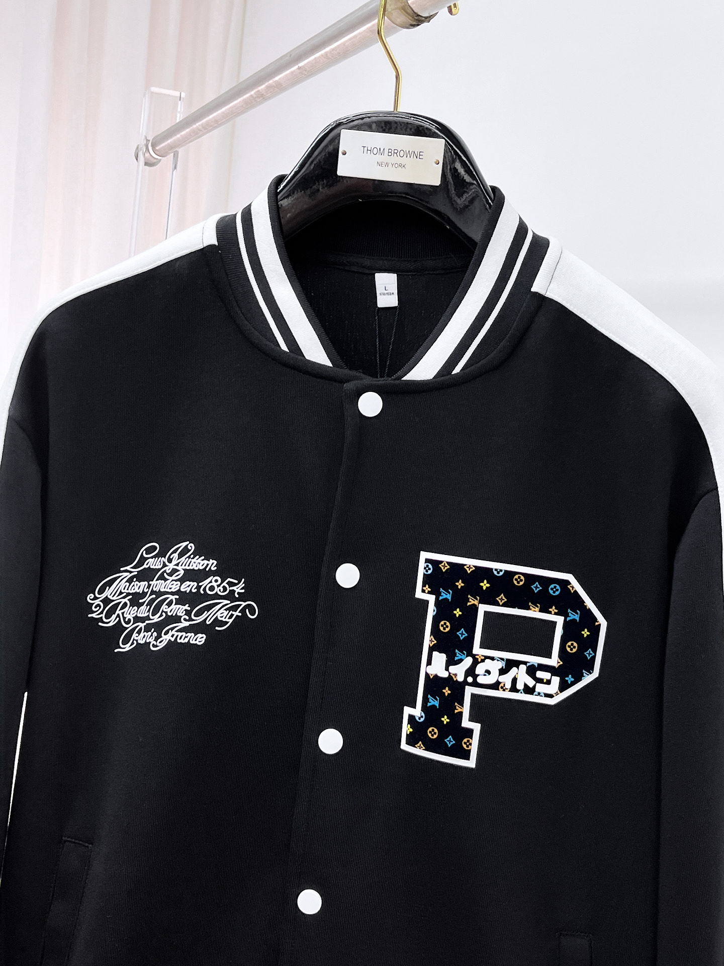 PLV 25ss早秋【新品】夹克外套爆款 秋冬专柜新款休闲时尚夹克外套！超前卫设计风格 细腻舒适 穿着非