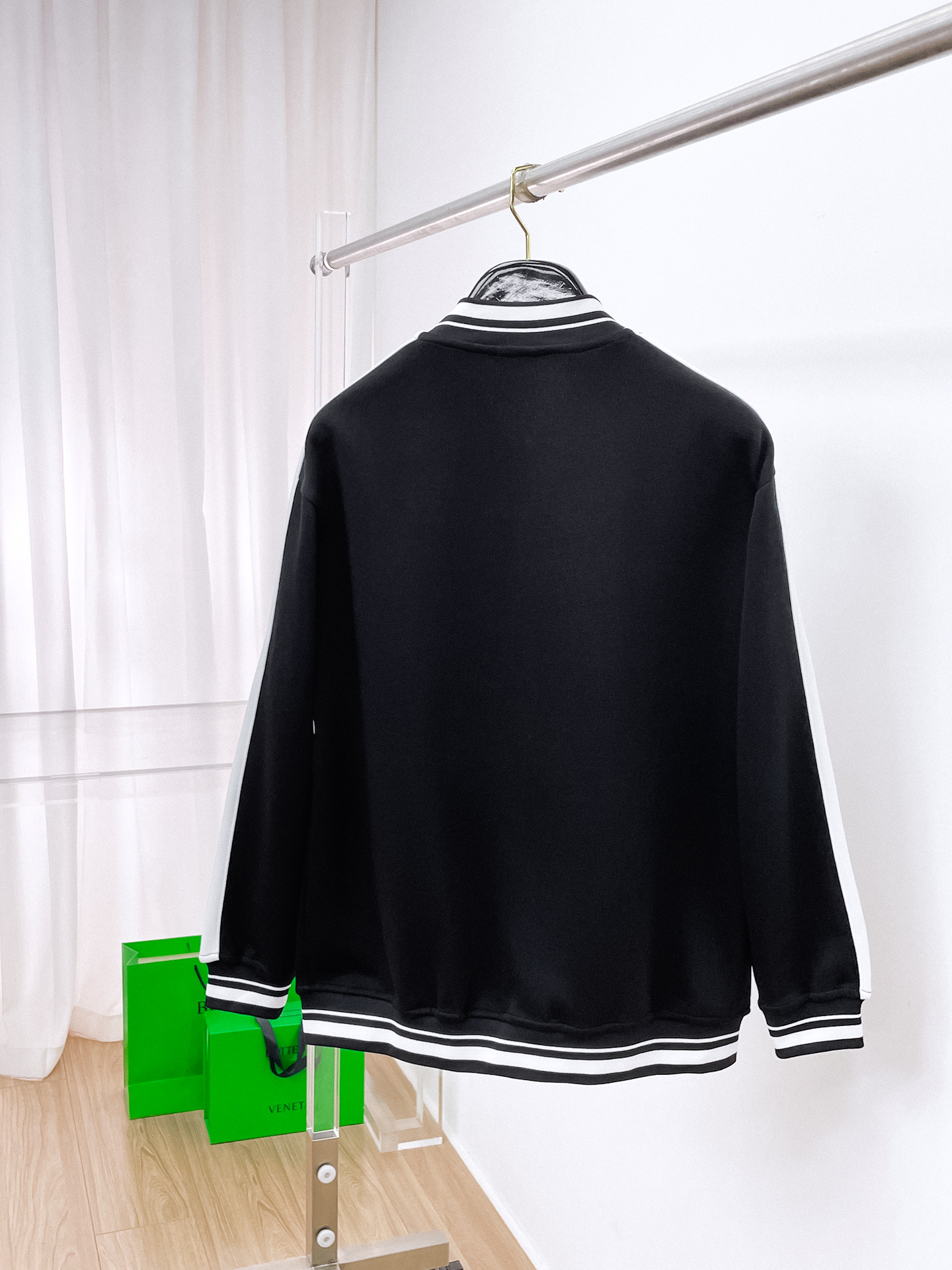 PLV 25ss早秋【新品】夹克外套爆款 秋冬专柜新款休闲时尚夹克外套！超前卫设计风格 细腻舒适 穿着非